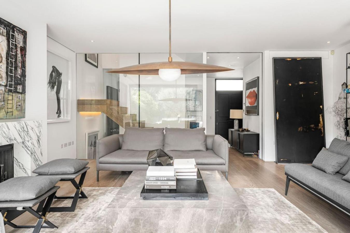 Ultra Luxury Chelsea Home Large Garden