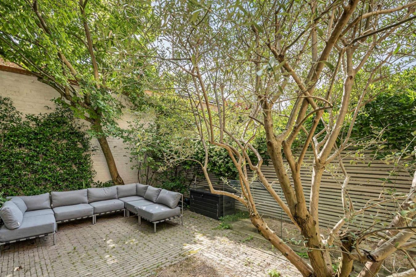 Ultra Luxury Chelsea Home Large Garden