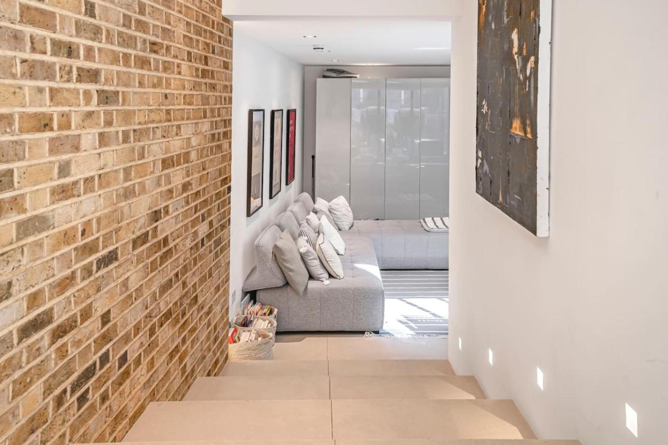 Ultra Luxury Chelsea Home Large Garden