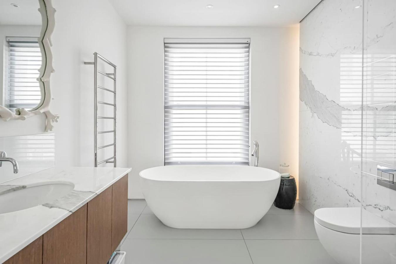 Ultra Luxury Chelsea Home Large Garden