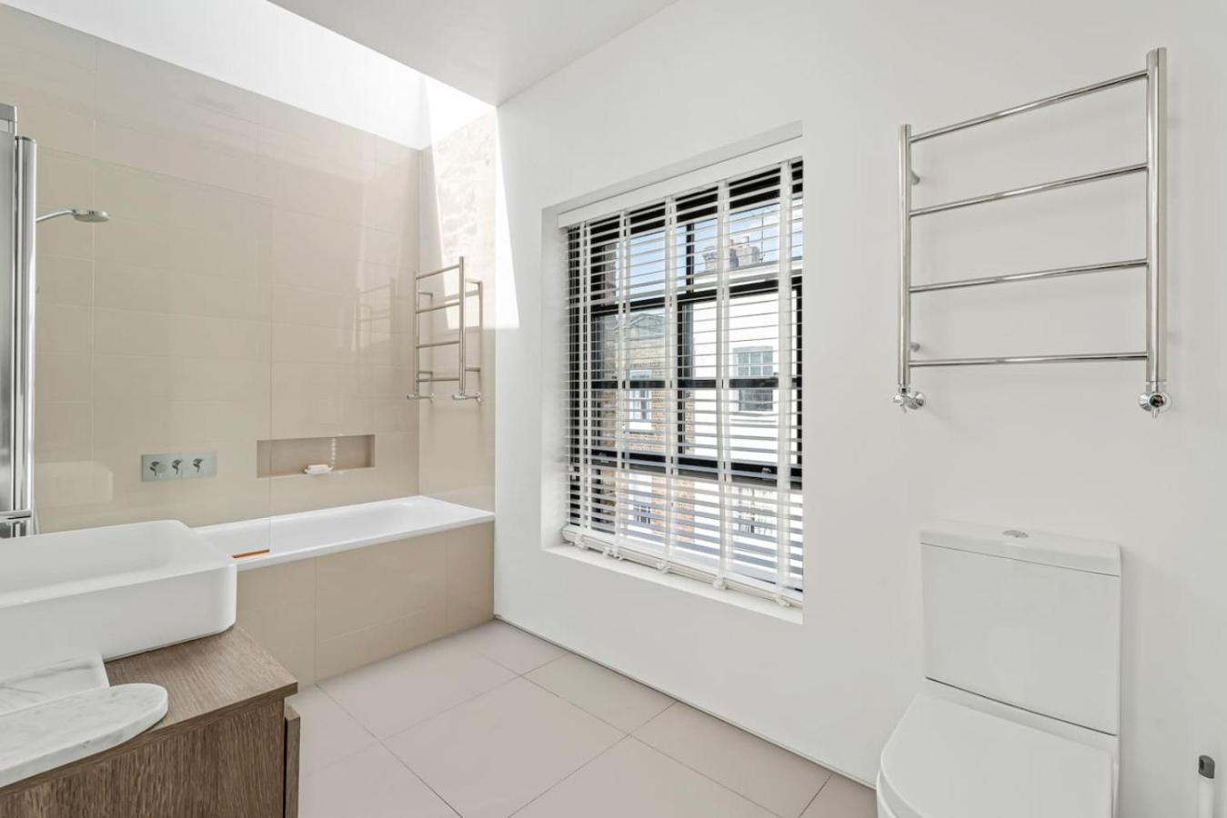 Ultra Luxury Chelsea Home Large Garden