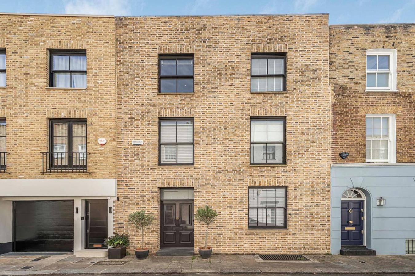 Ultra Luxury Chelsea Home Large Garden