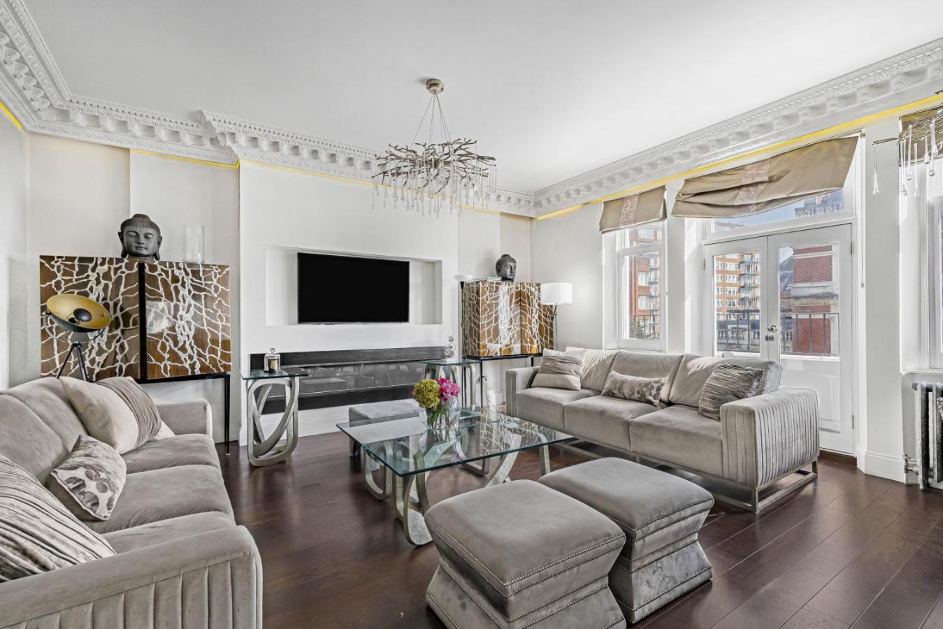Royal Residence - Steps away from Hyde Park