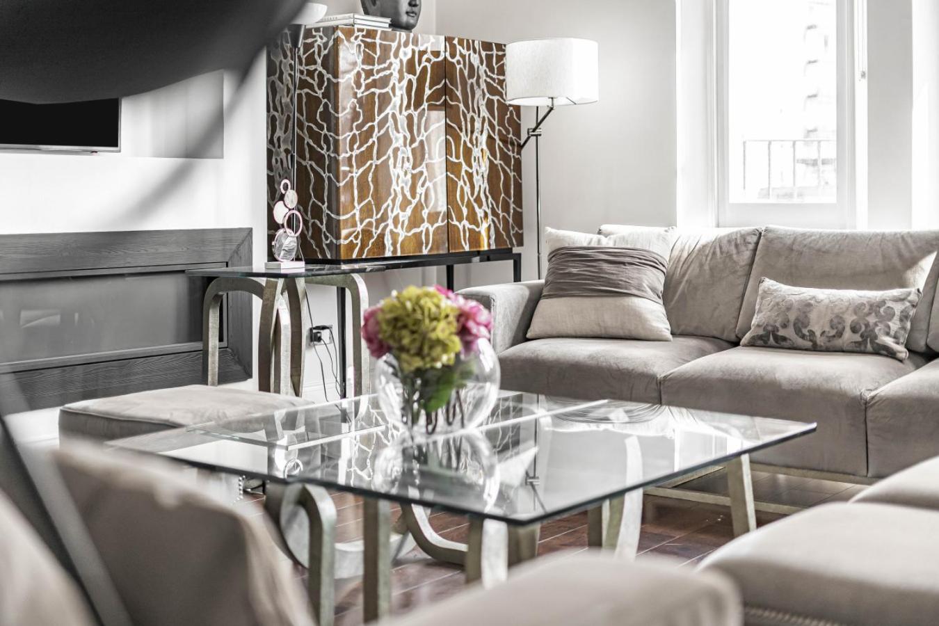 Royal Residence - Steps away from Hyde Park