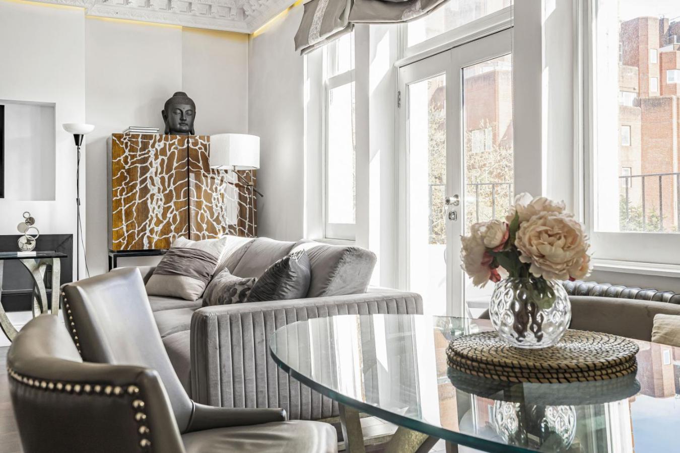 Royal Residence - Steps away from Hyde Park