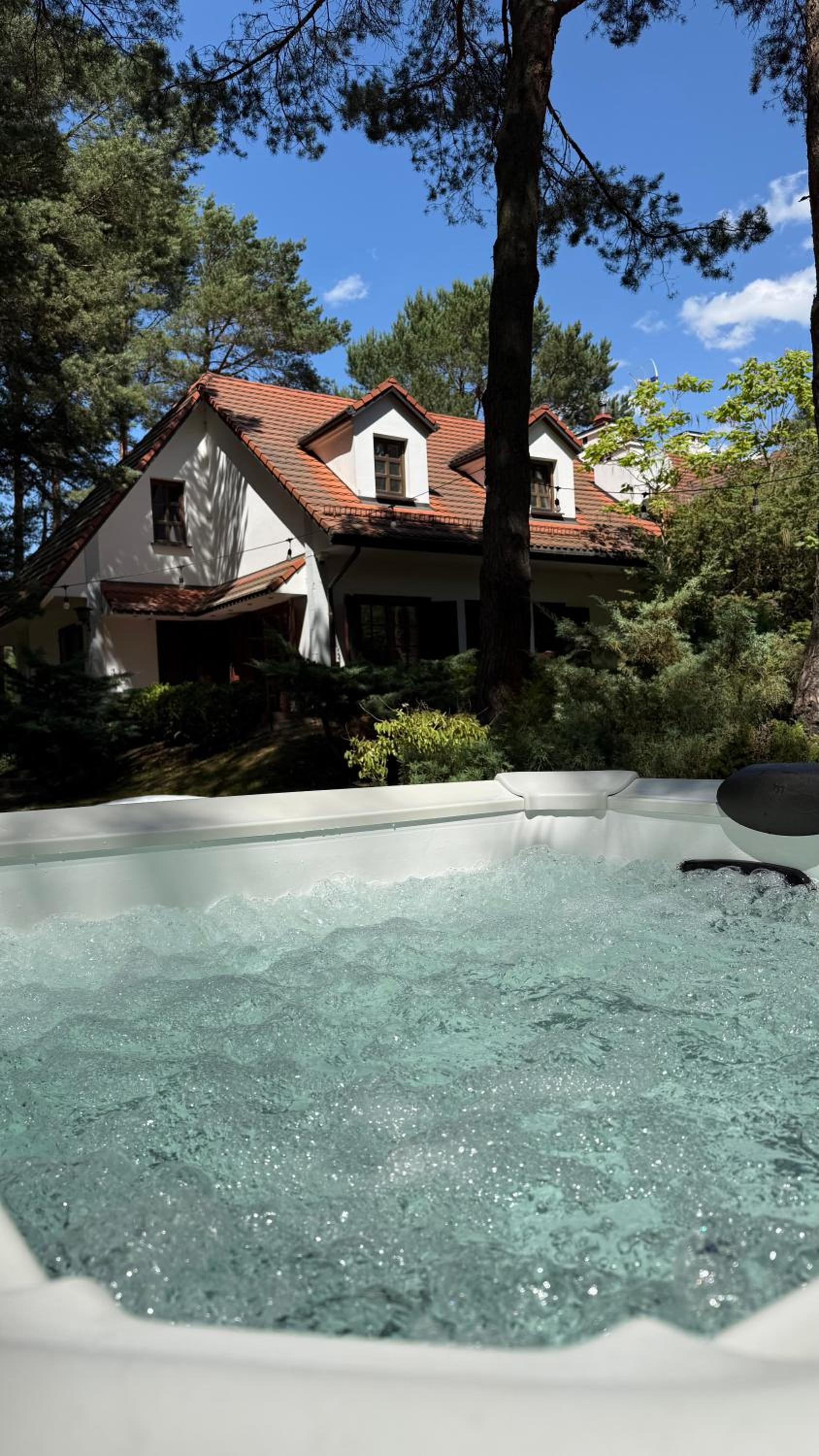 Leśna SPA Willa pod Warszawą Jacuzzi, Sauna, Kominek, Sport & Joga