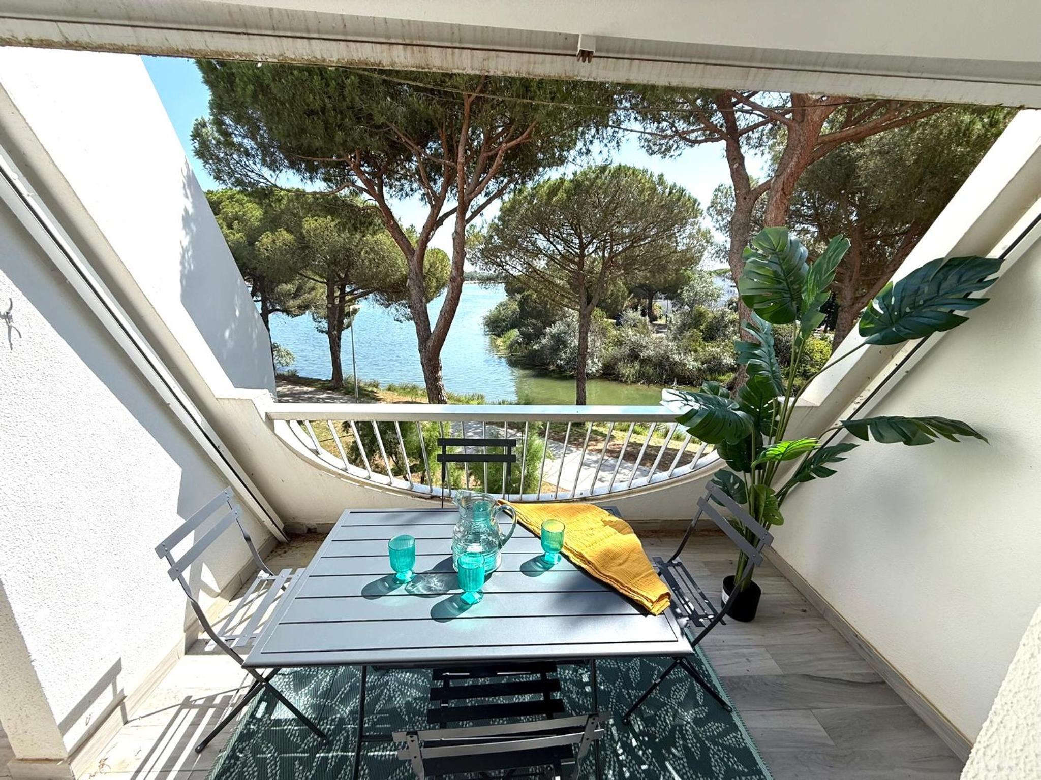 Studio 4pers La Grande Motte Ponant, Vue exceptionnelle lac, double terrasse, Parking, base nautique, golf & plage à pied, draps & serviettes fournis - 2èm
