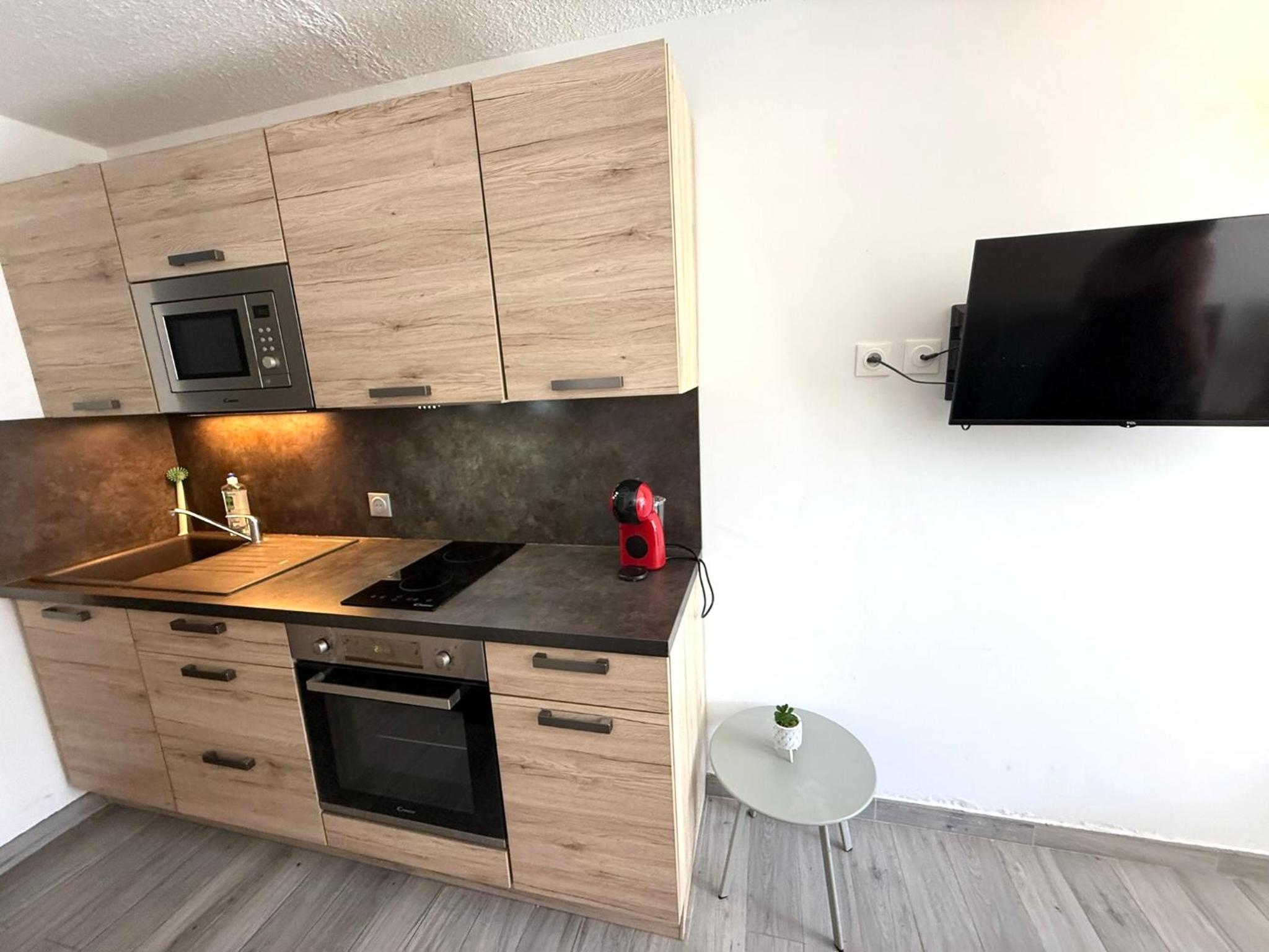 Studio 4pers La Grande Motte Ponant, Vue exceptionnelle lac, double terrasse, Parking, base nautique, golf & plage à pied, draps & serviettes fournis - 2èm