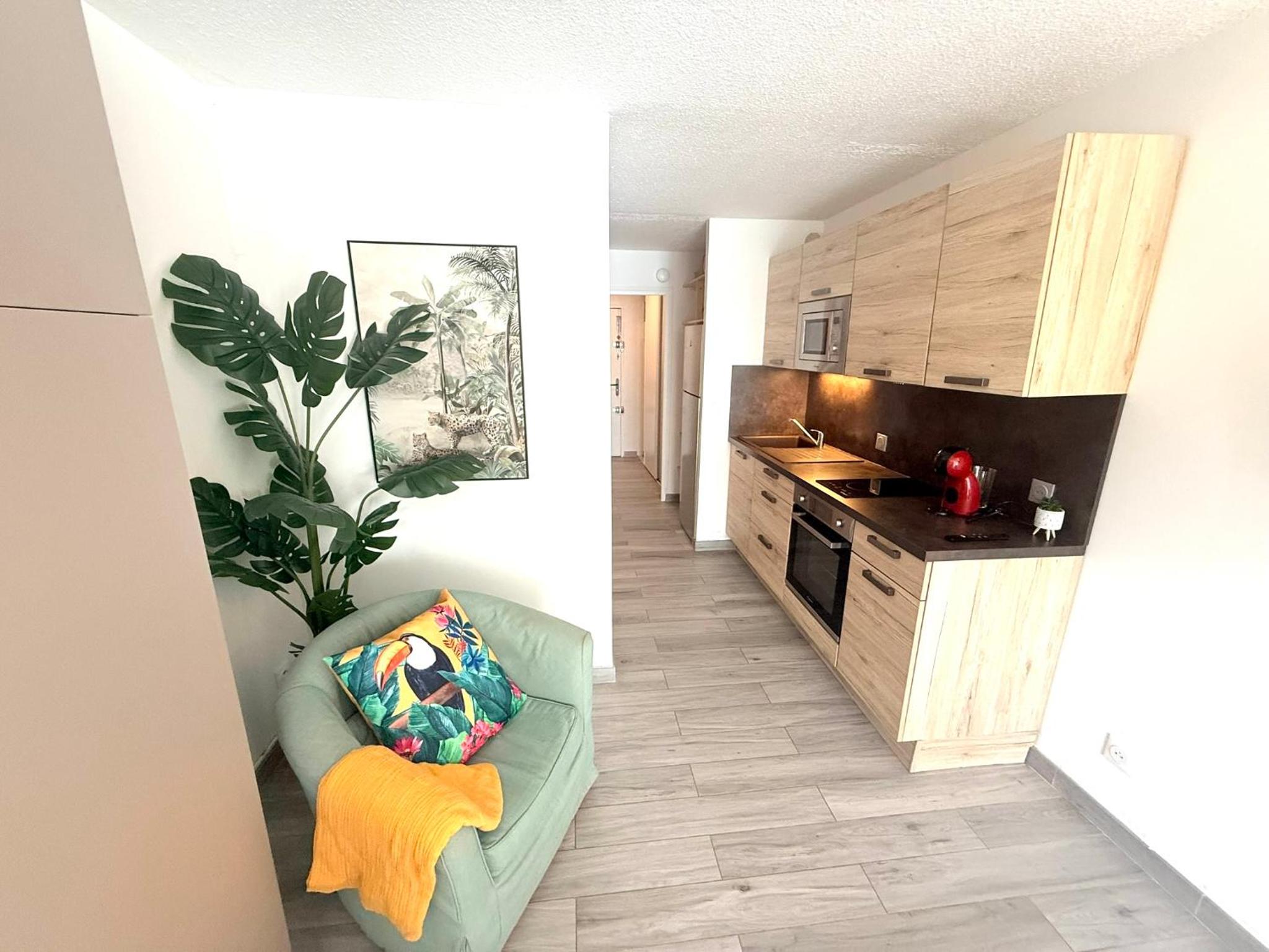 Studio 4pers La Grande Motte Ponant, Vue exceptionnelle lac, double terrasse, Parking, base nautique, golf & plage à pied, draps & serviettes fournis - 2èm