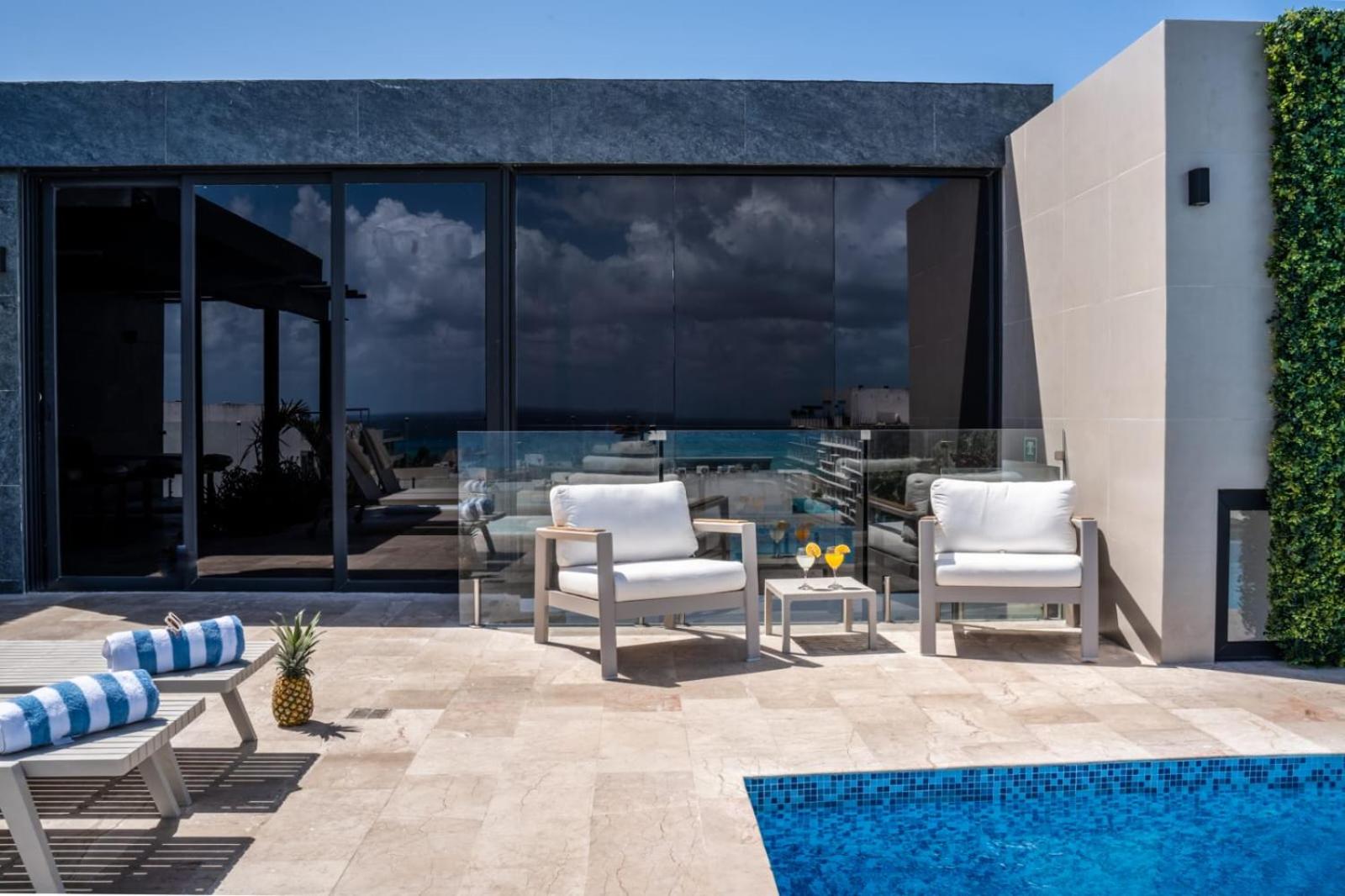 Luxury Penthouse with Ocean Views and Private Pool