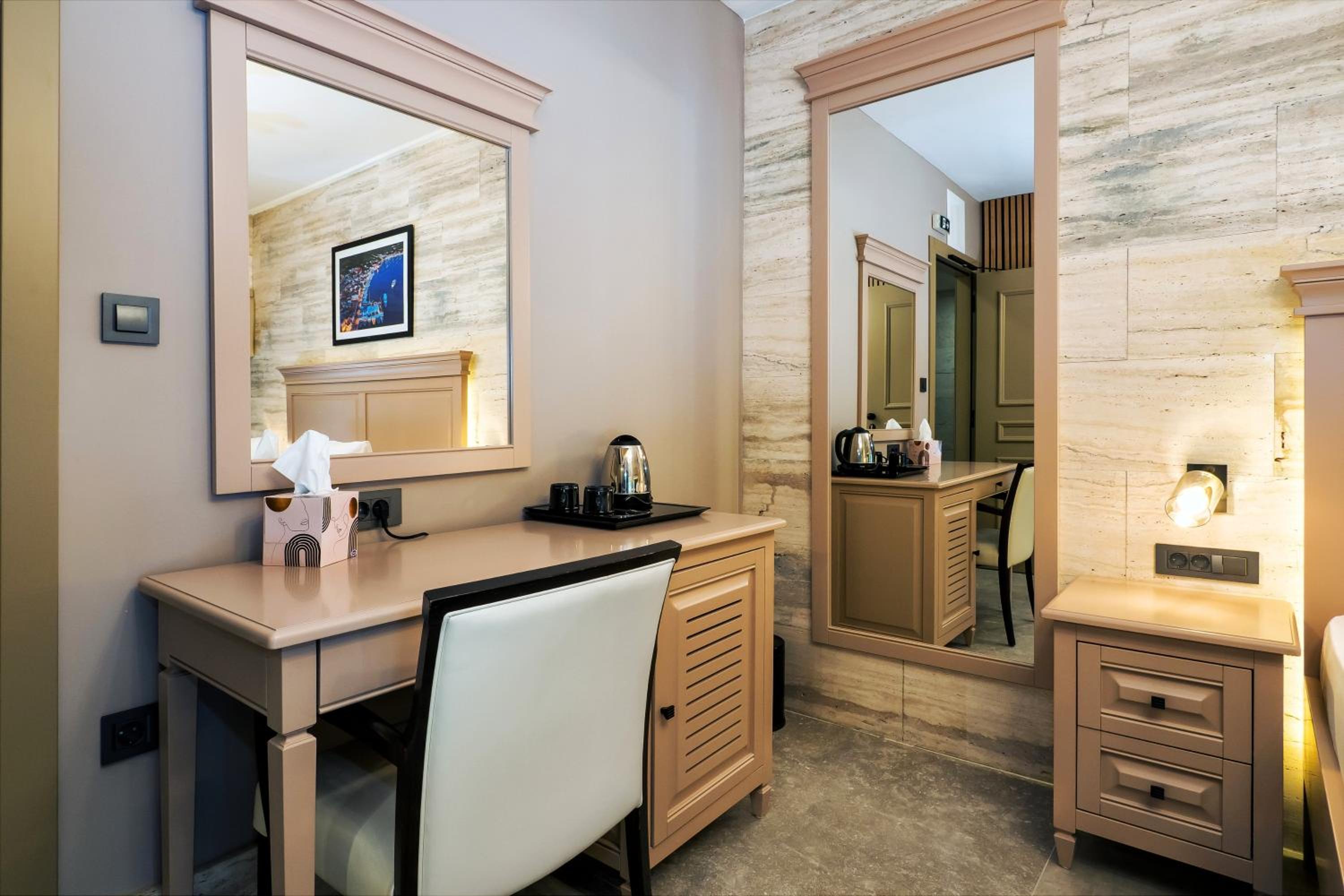 Split Central Pazar Rooms