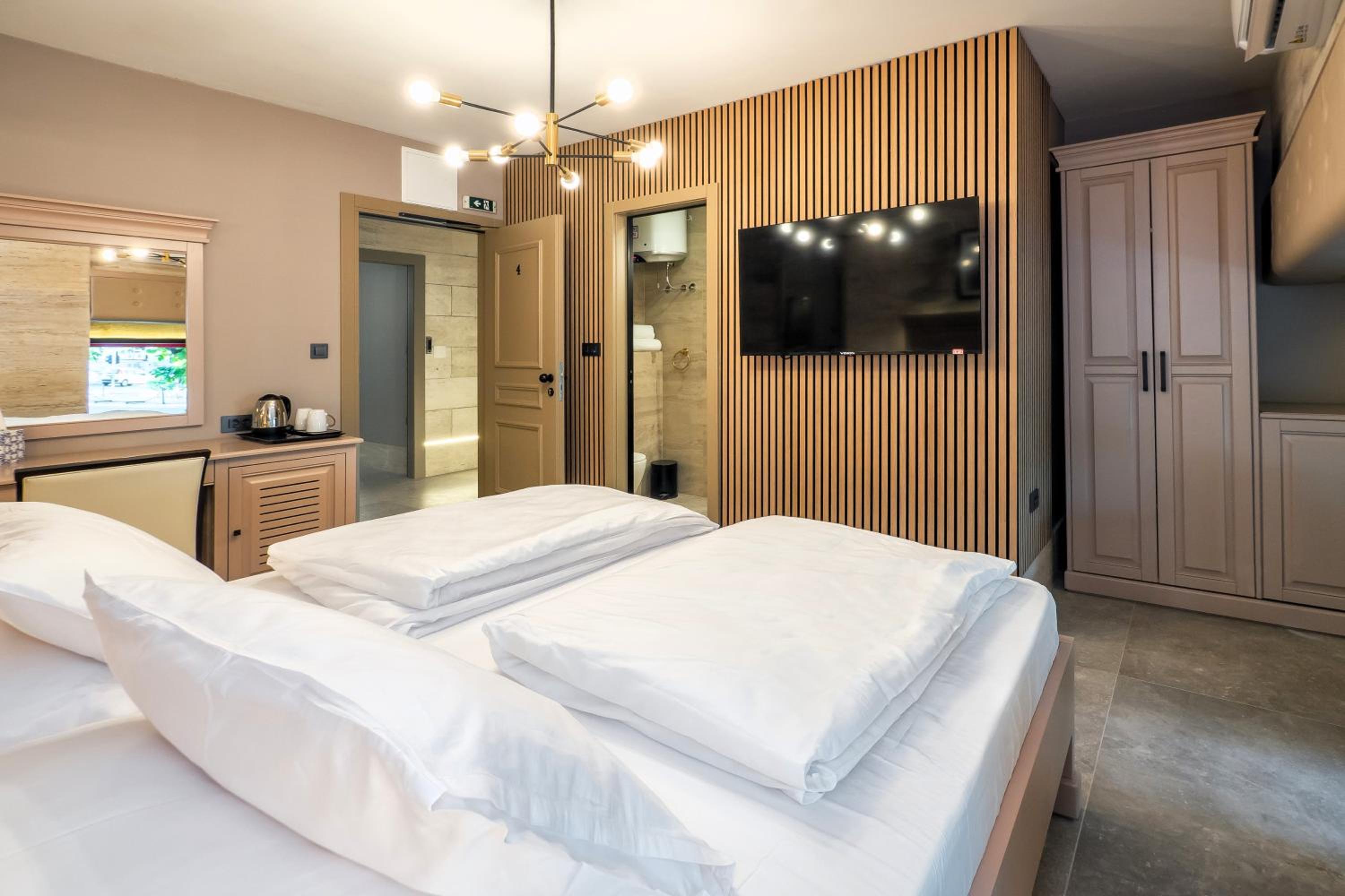 Split Central Pazar Rooms