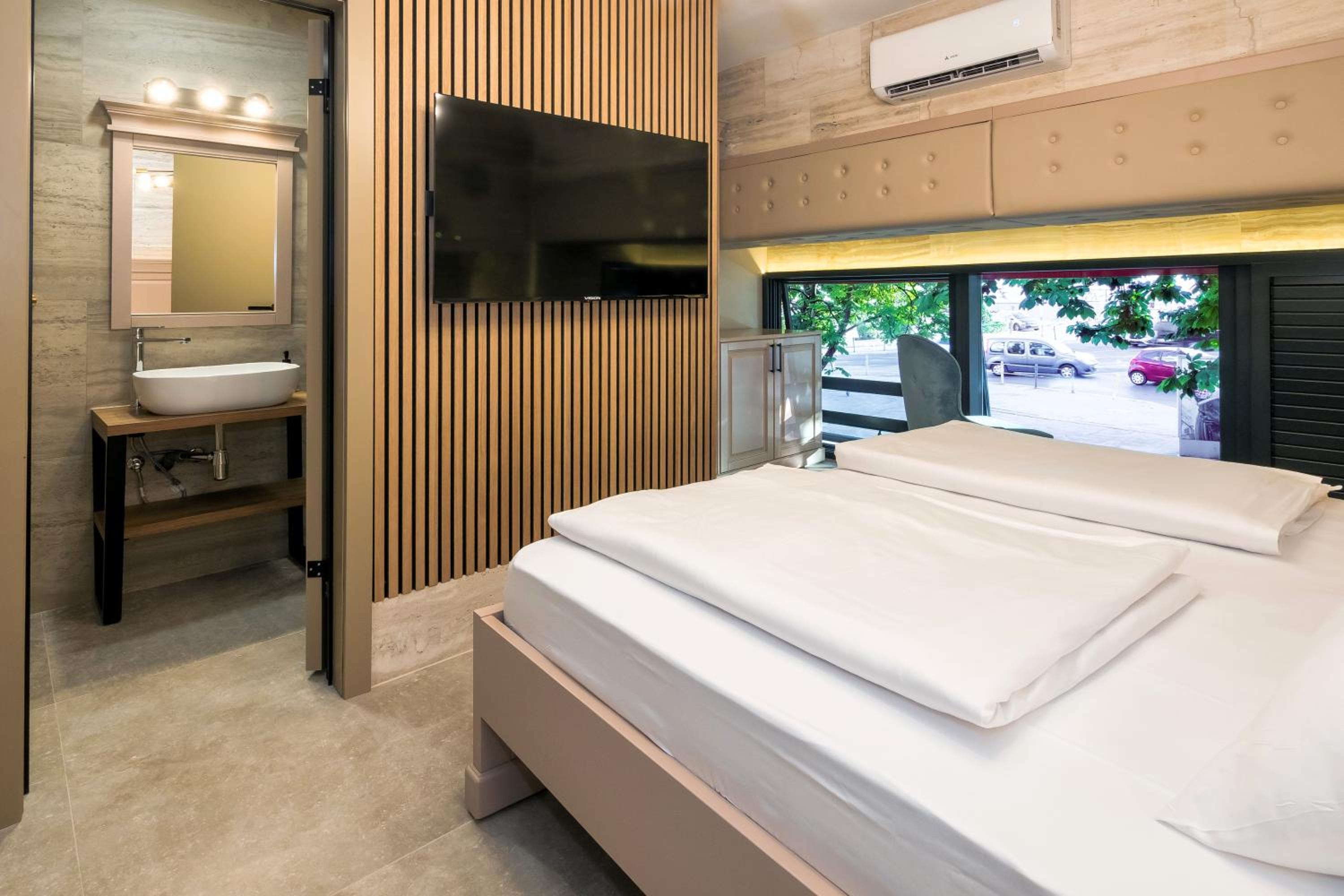 Split Central Pazar Rooms