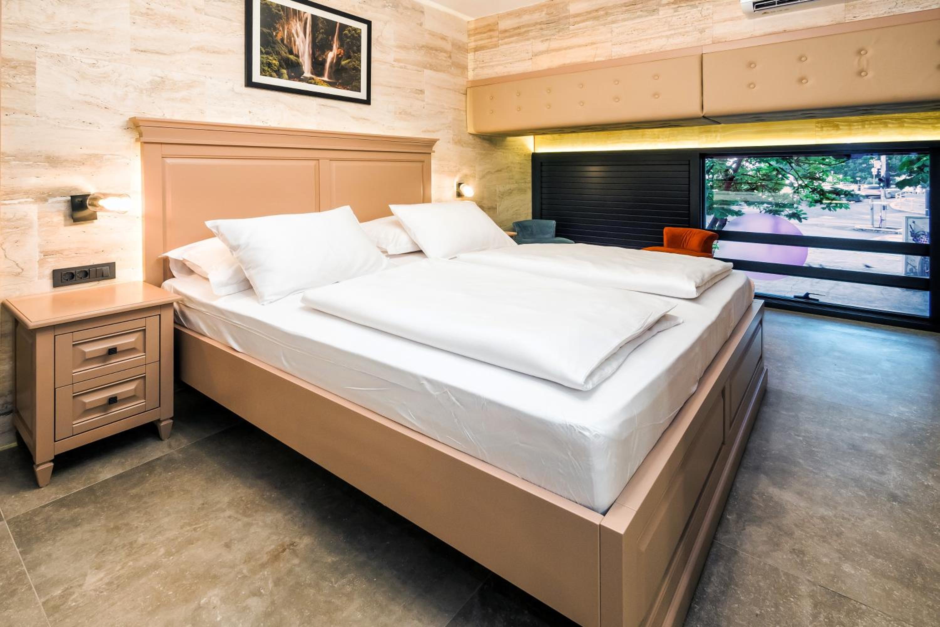 Split Central Pazar Rooms