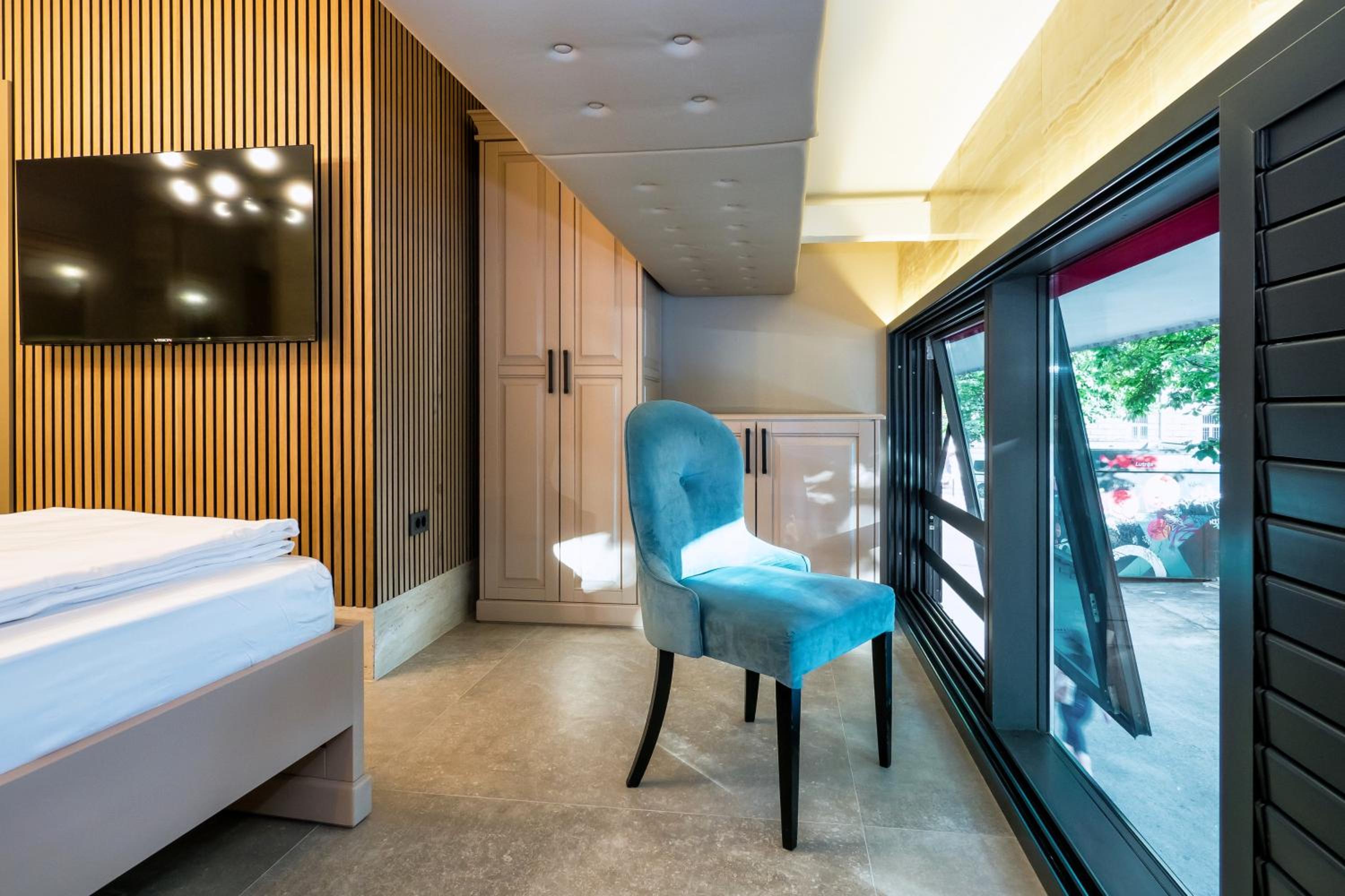 Split Central Pazar Rooms