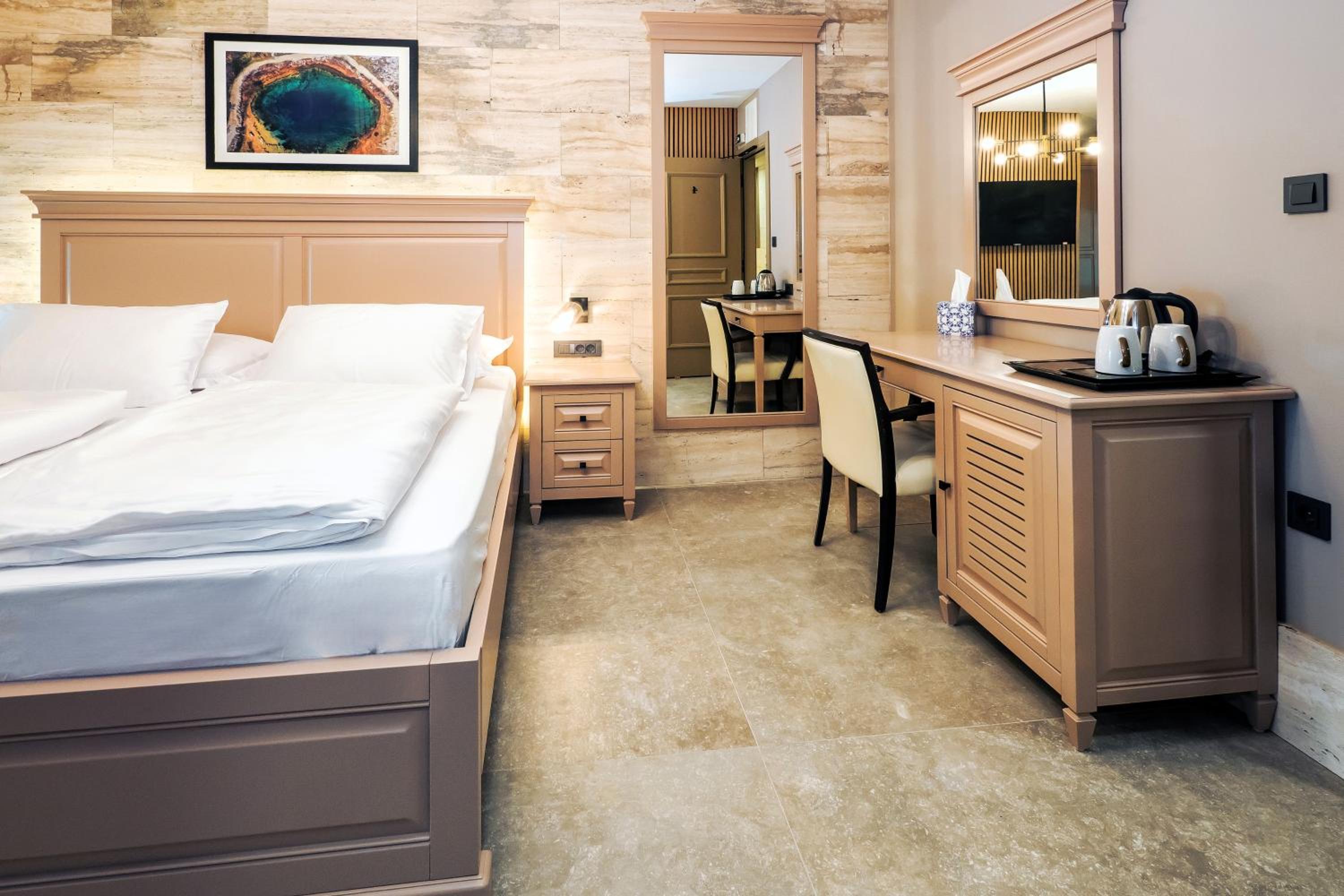 Split Central Pazar Rooms