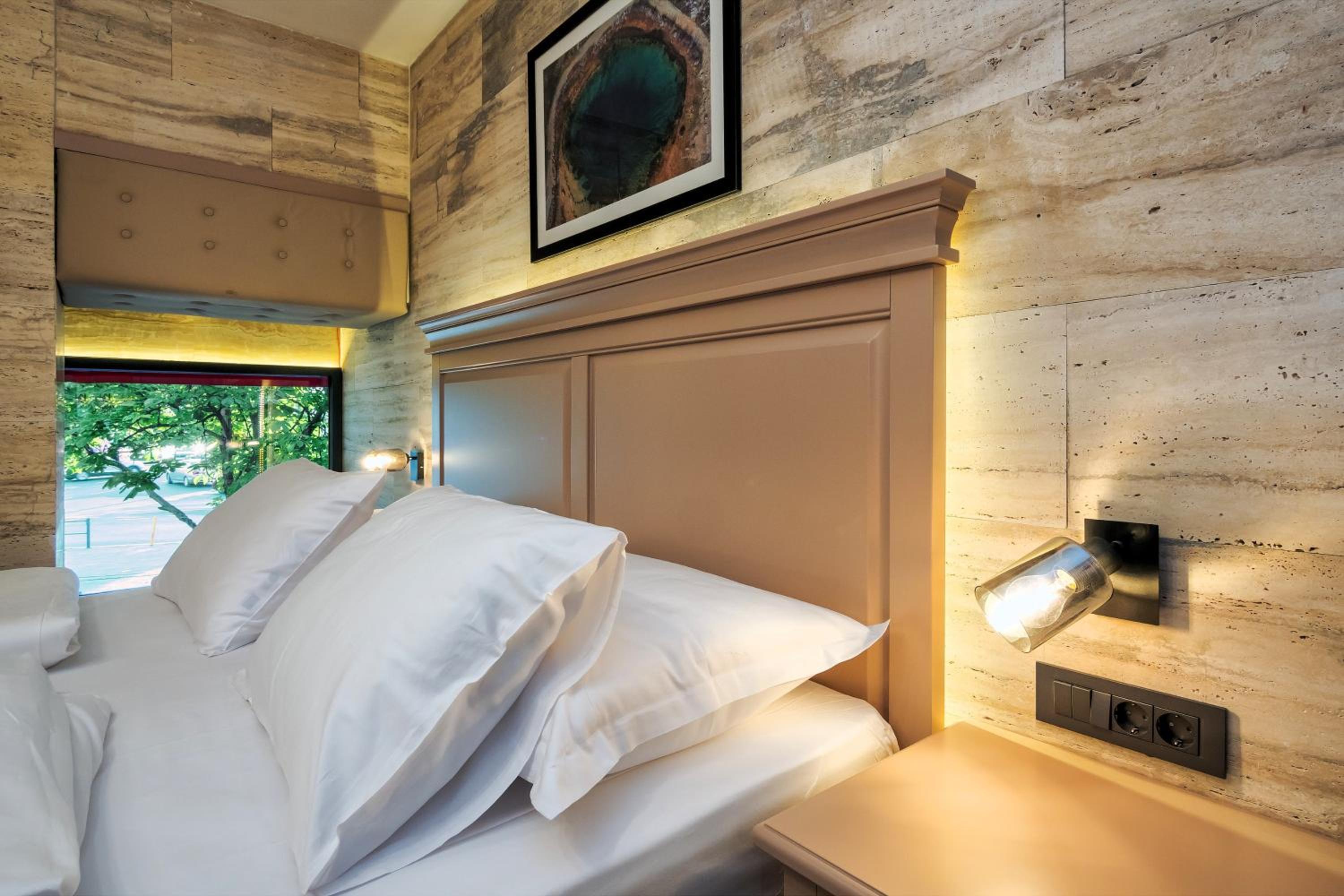 Split Central Pazar Rooms