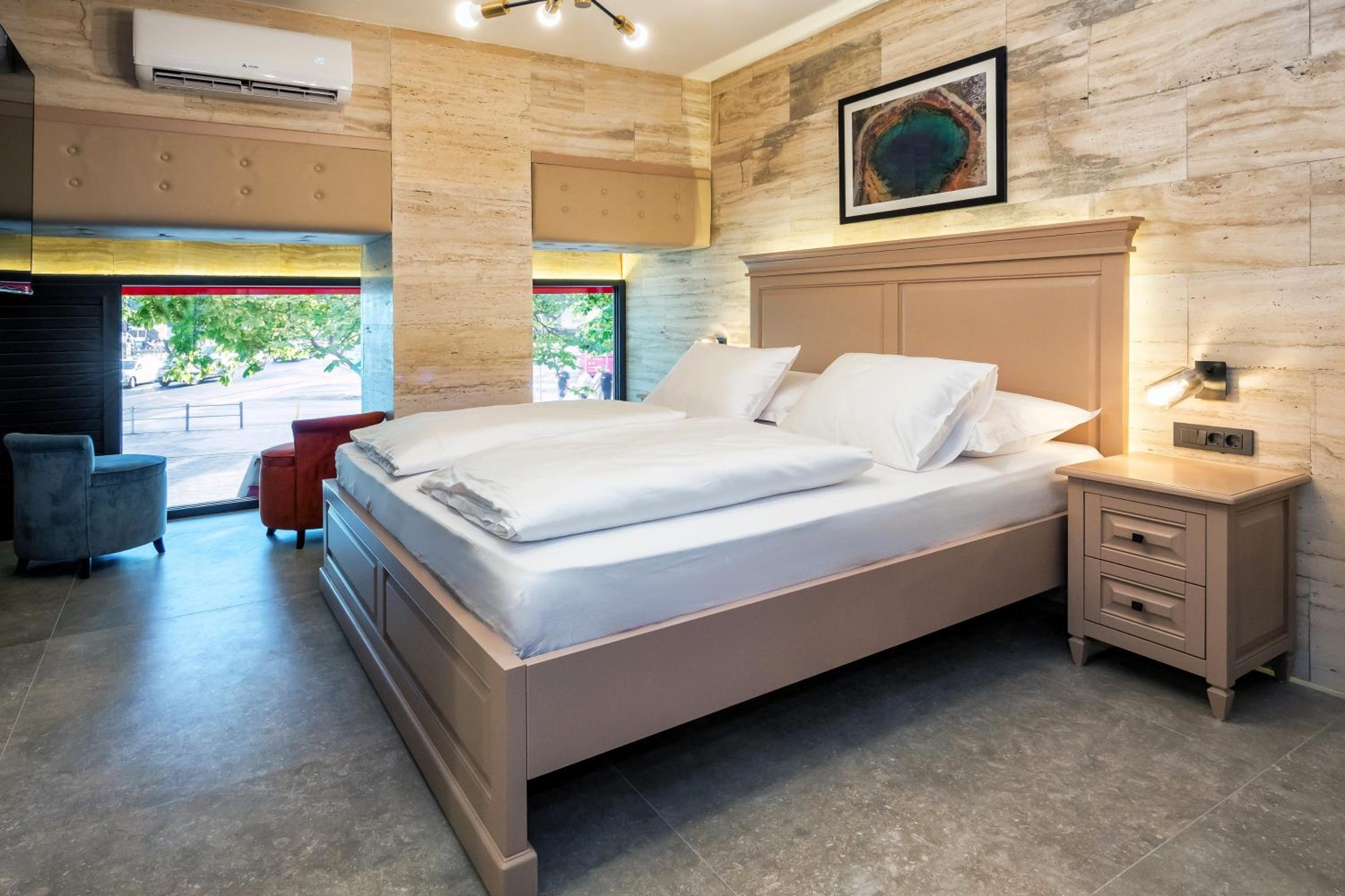 Split Central Pazar Rooms