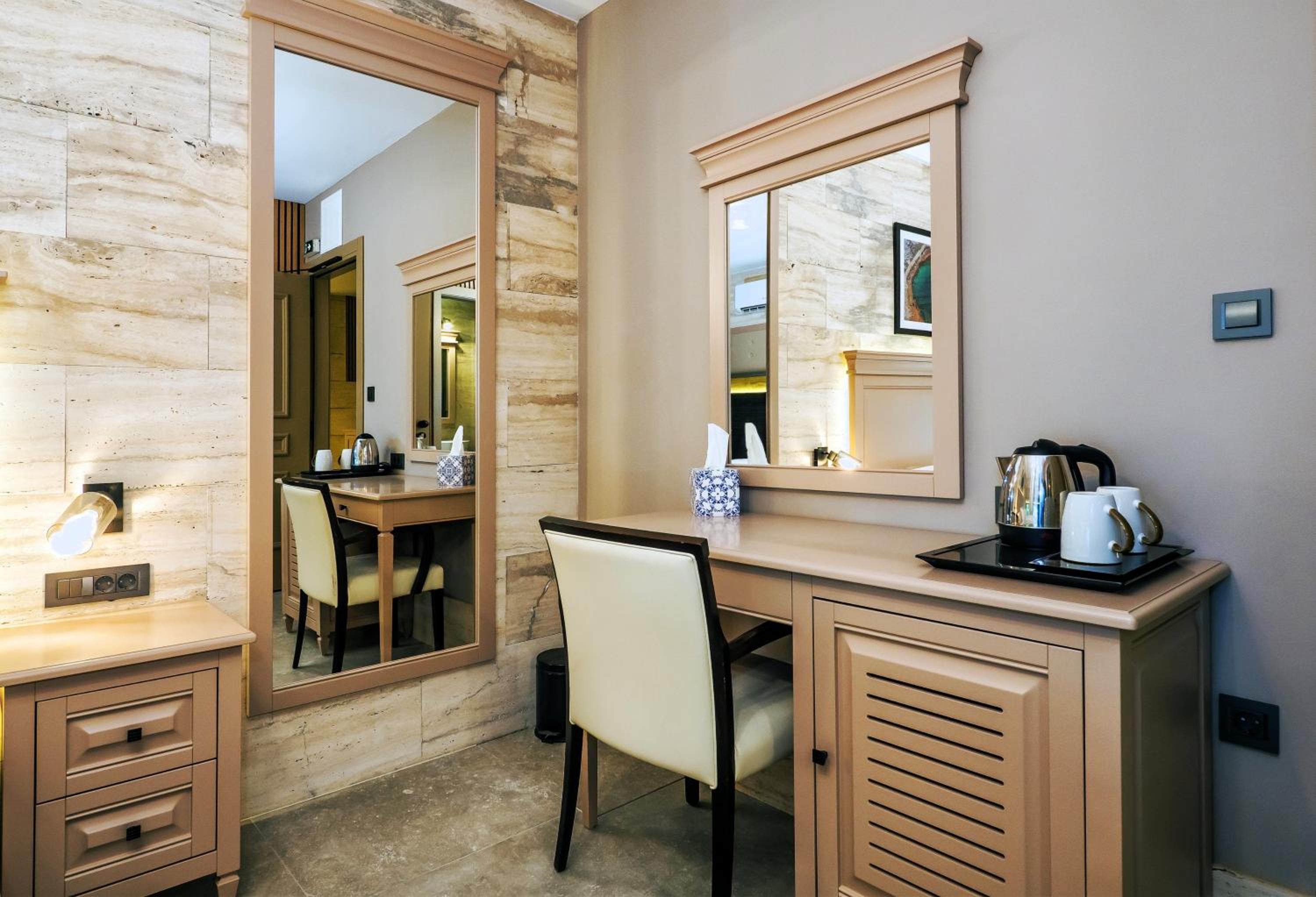 Split Central Pazar Rooms