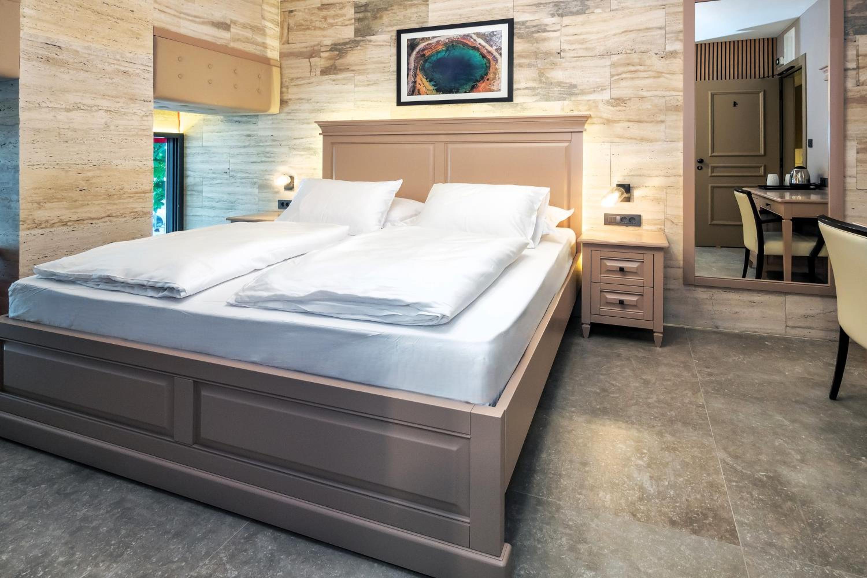 Split Central Pazar Rooms