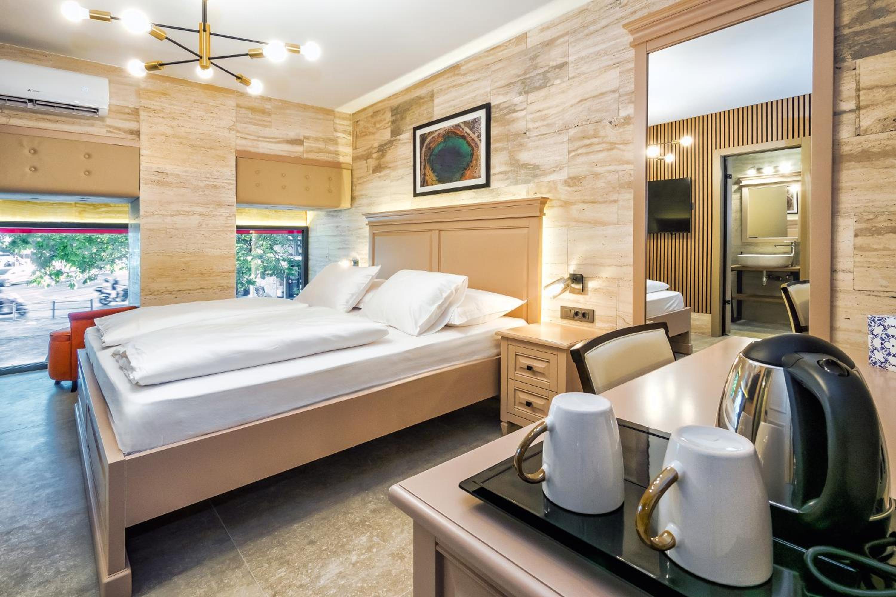 Split Central Pazar Rooms