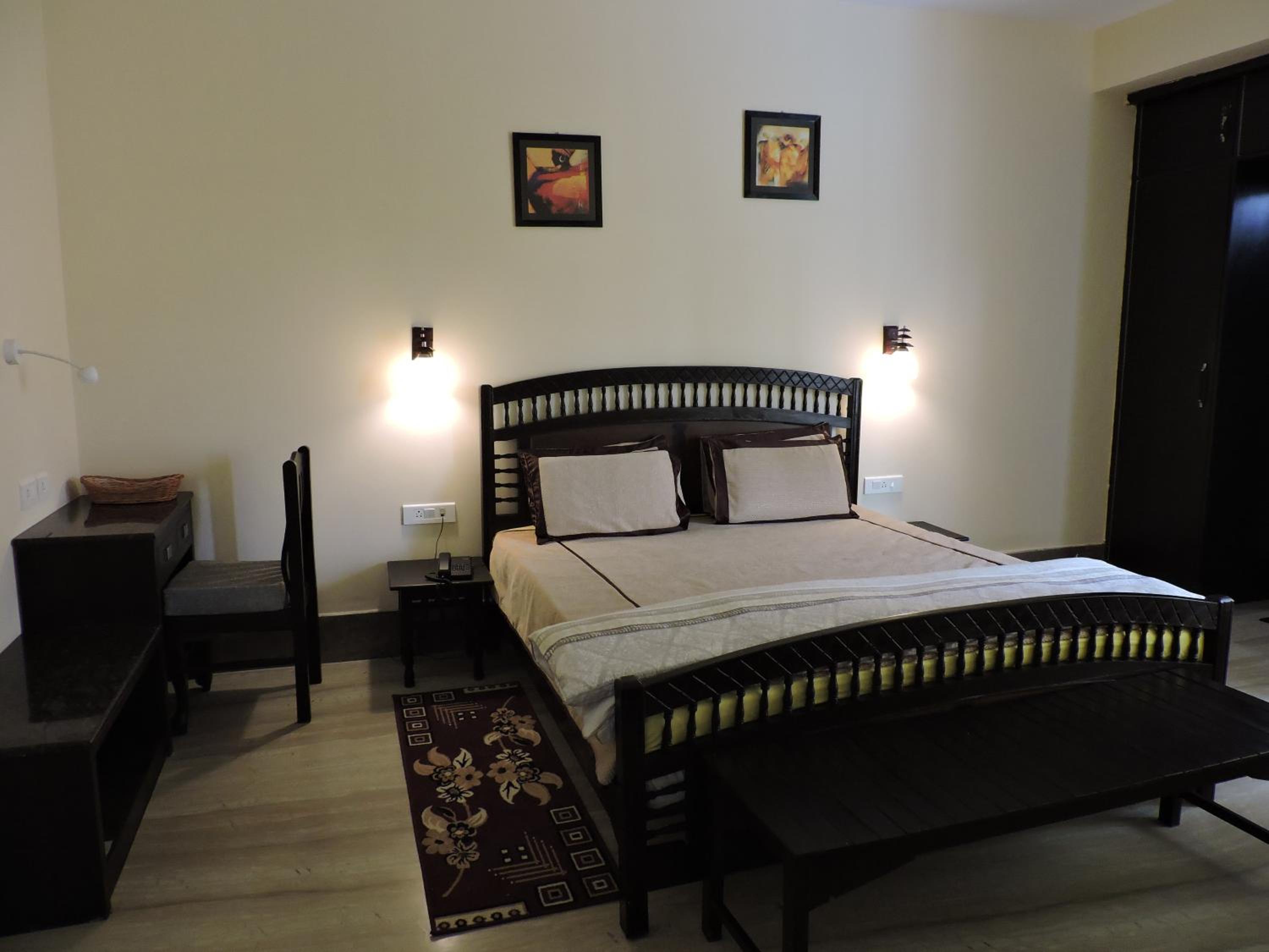 Pearl of Taj Home Stay
