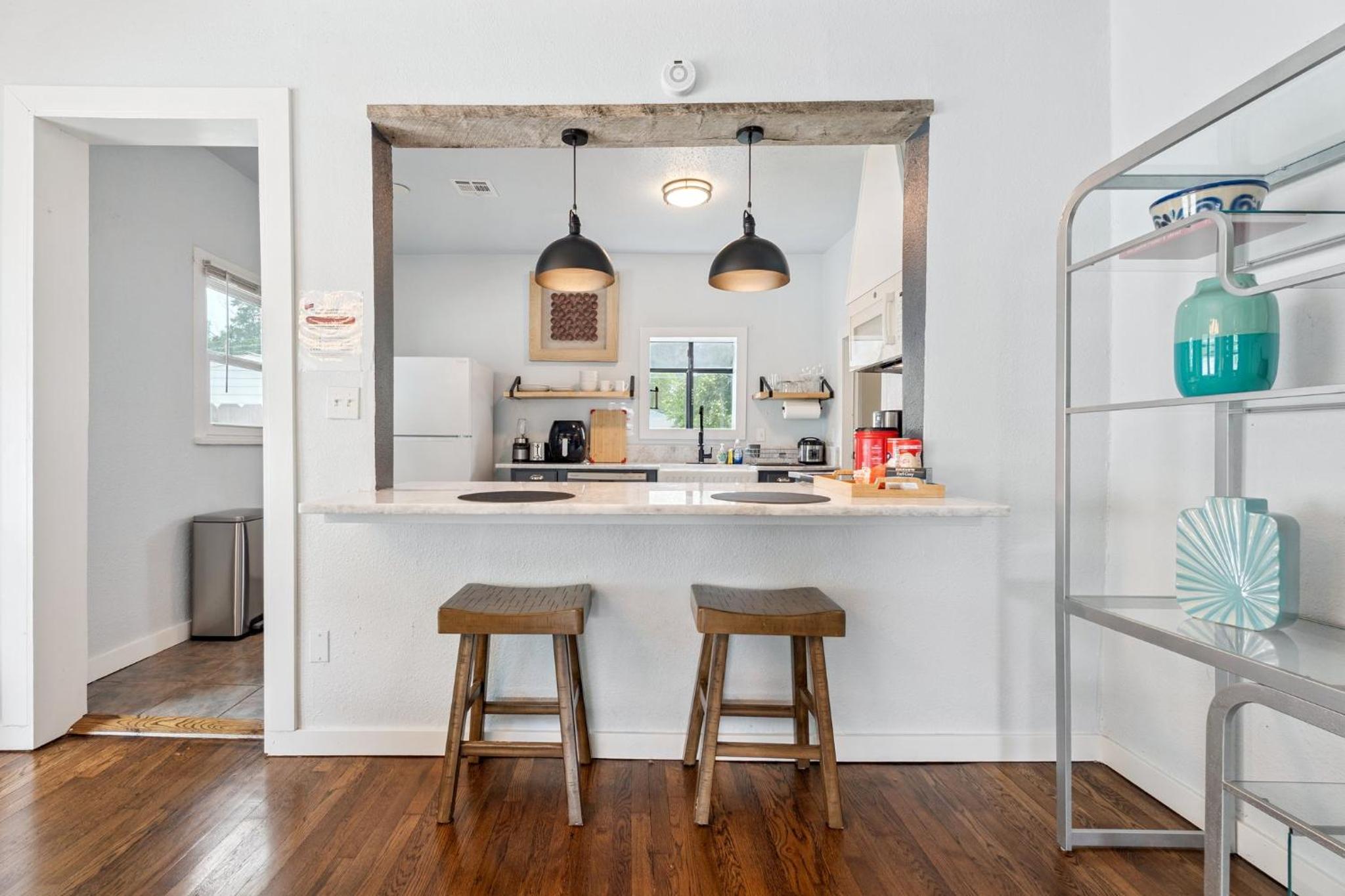 2BR Apt 8 min to Integris Baptist #09