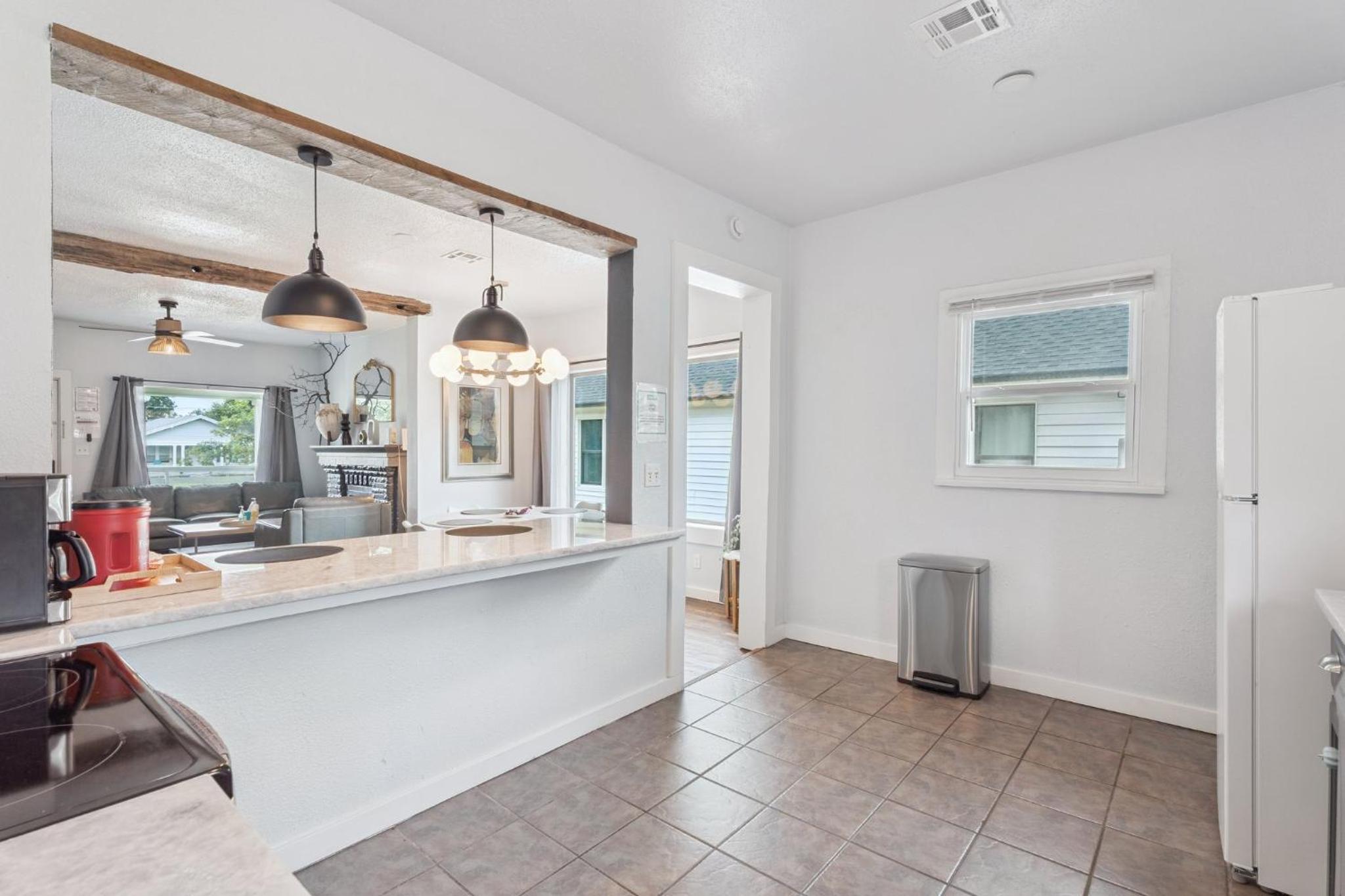 2BR Apt 8 min to Integris Baptist #09