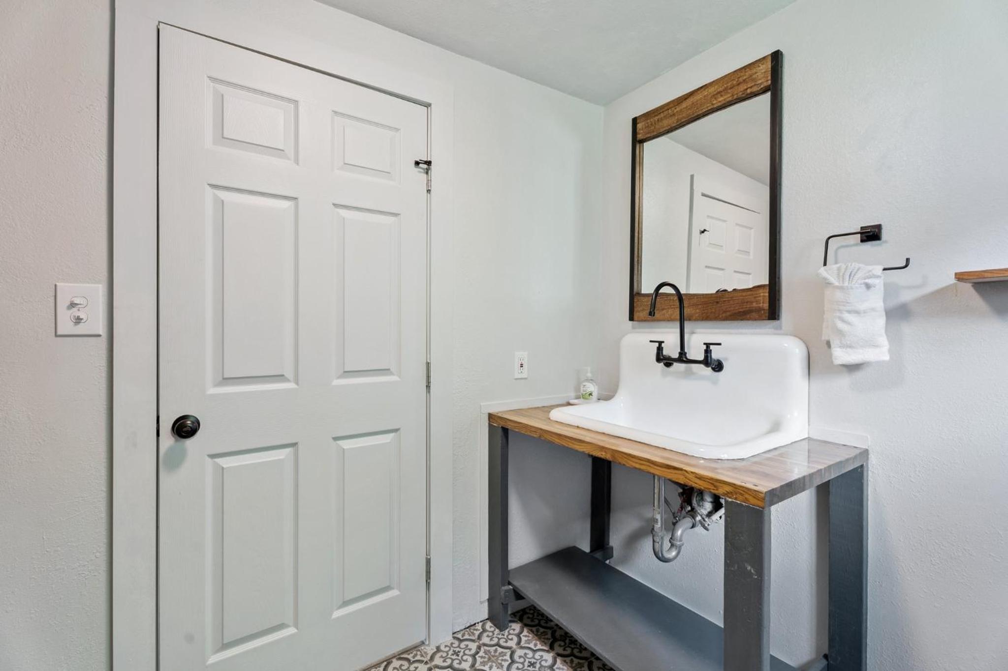 1BR Apt 4mins St Anthony Monthly 20 Off #14B