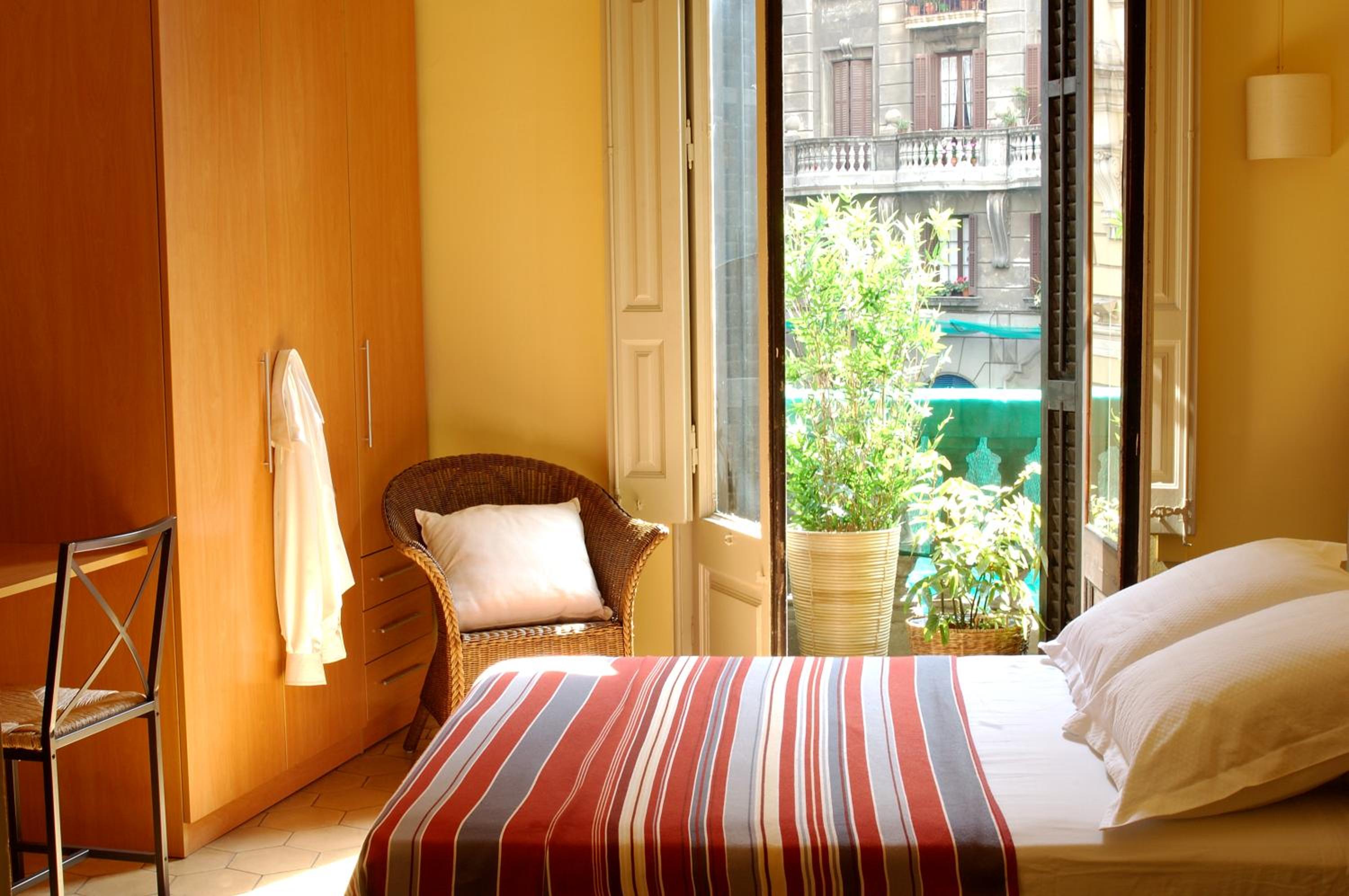 AinB B&B Born-Via Laietana - Image 5