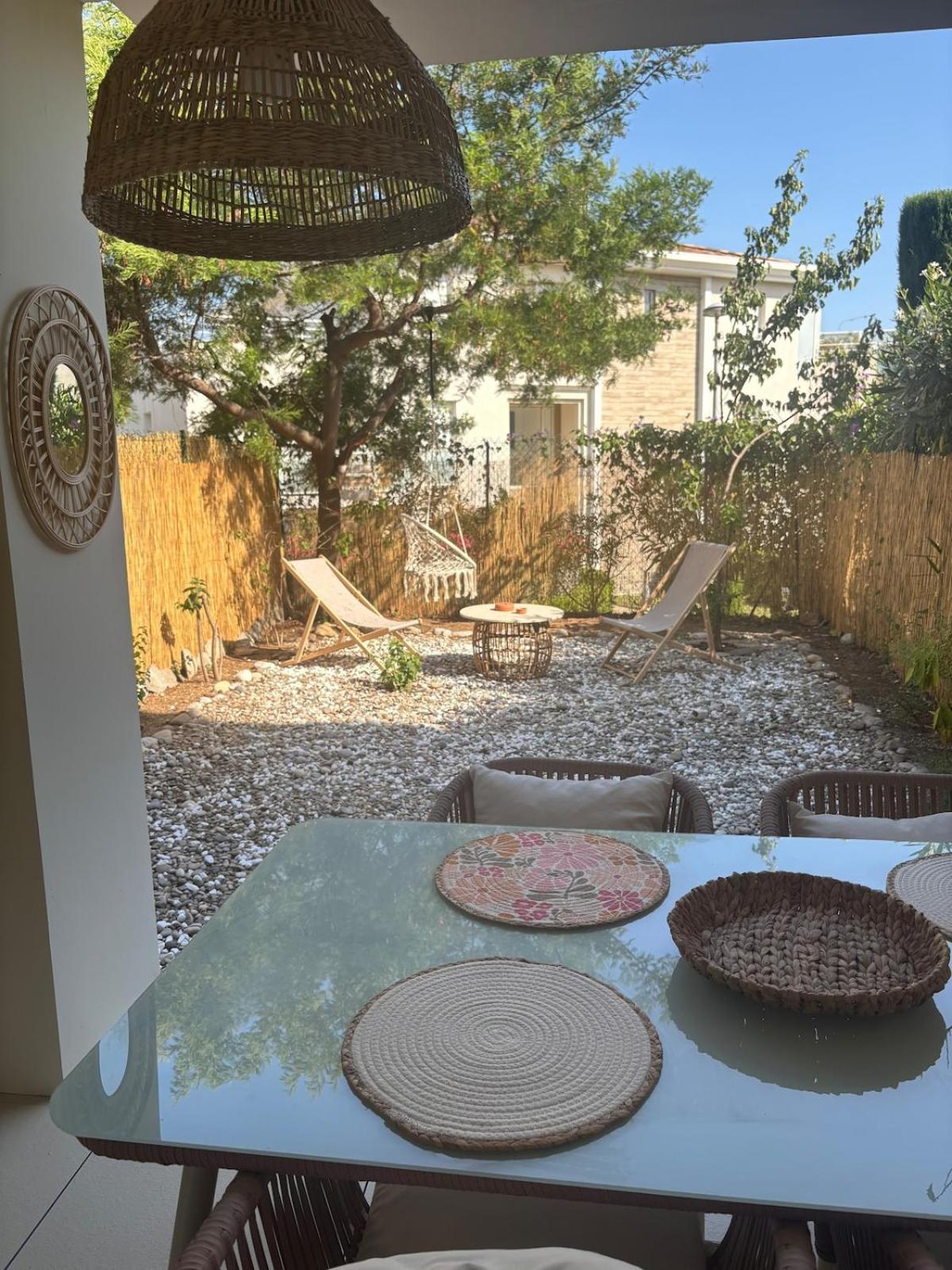 Appartement cosy avec jardin et parking