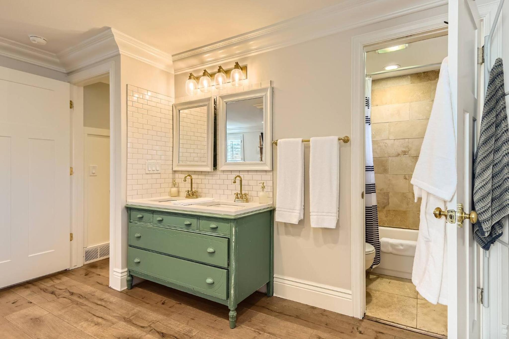 Upscale Home - Ski, Bike, & Hike