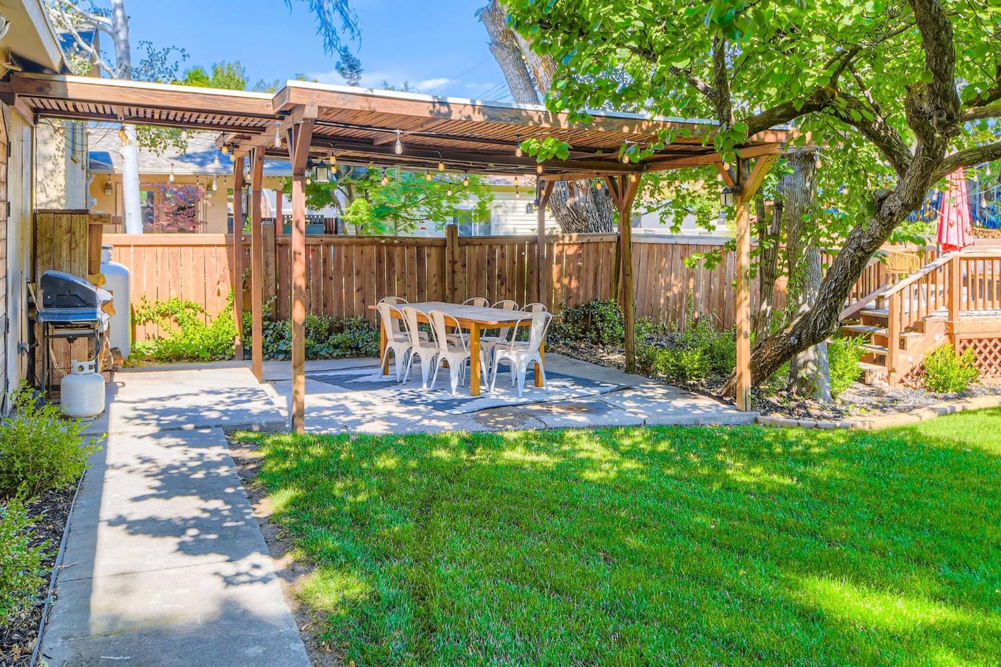 Upscale Home - Ski, Bike, & Hike
