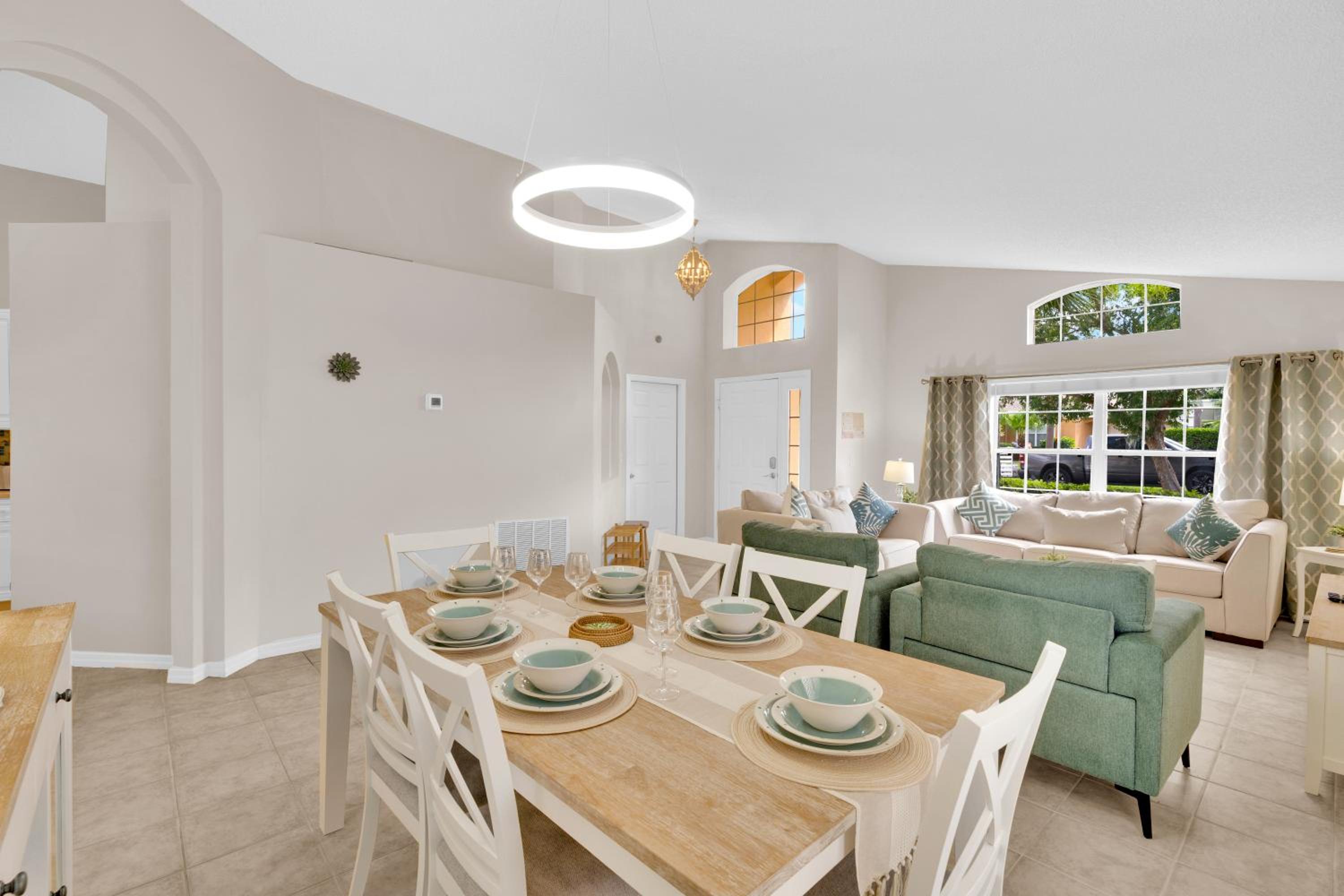 Stunning Emerald Island Resort Vacation Home with Pool Spa and Access to Clubhouse