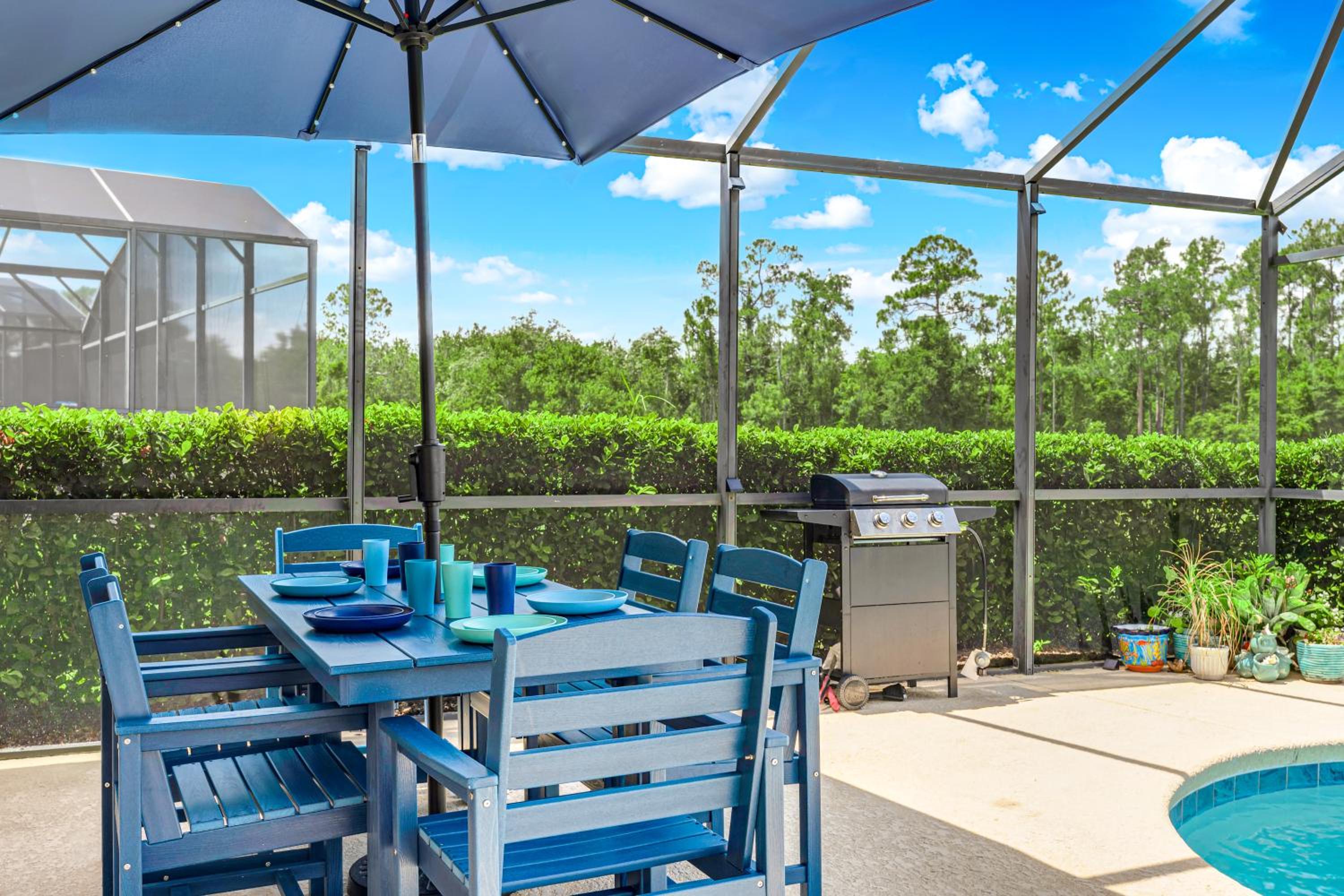 Stunning Emerald Island Resort Vacation Home with Pool Spa and Access to Clubhouse