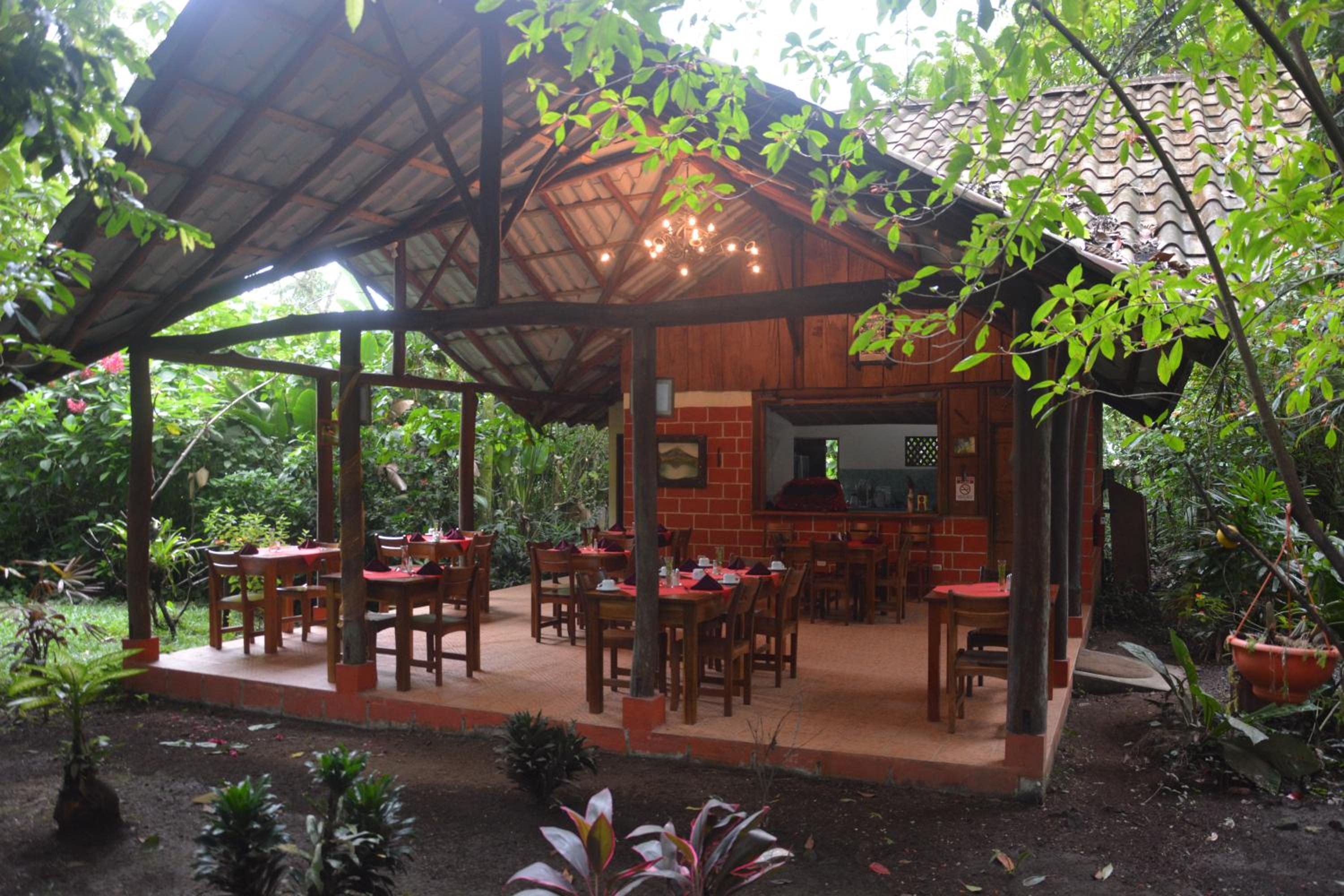 Arenal Oasis Eco Lodge & Wildlife Refuge