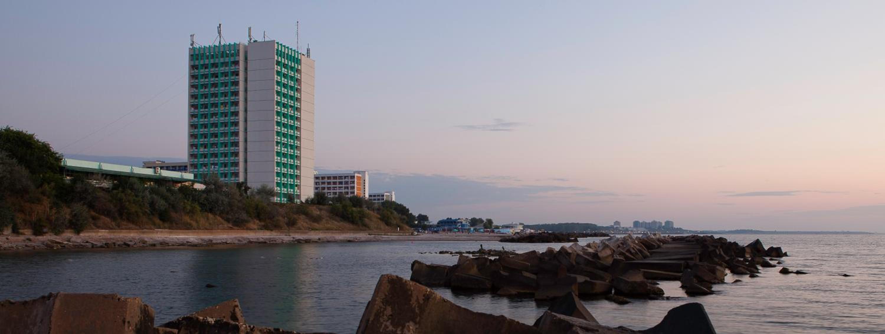 Hotel Capitol - Image 1