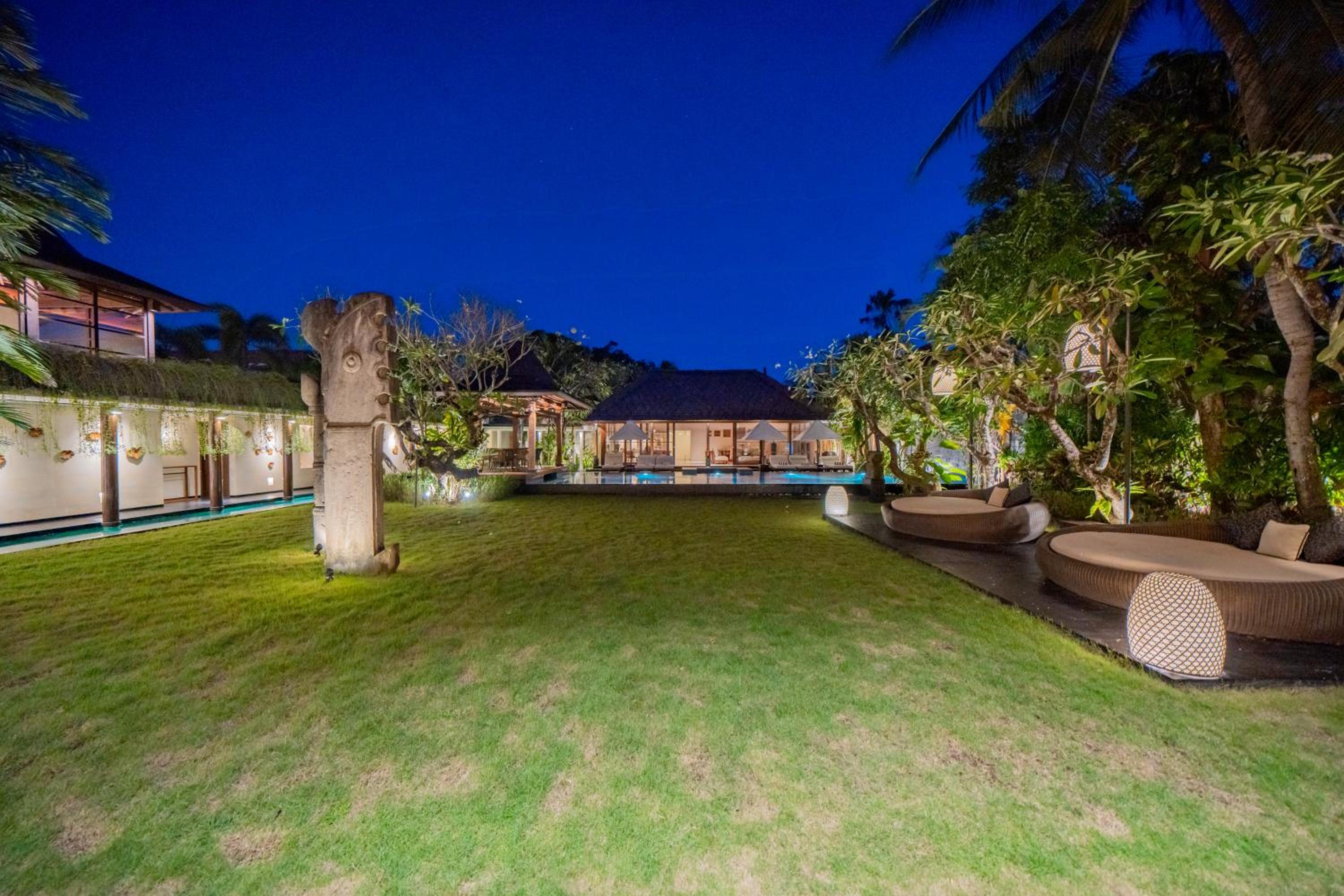 Villa Ramadewa Beachside with Authentic Charm