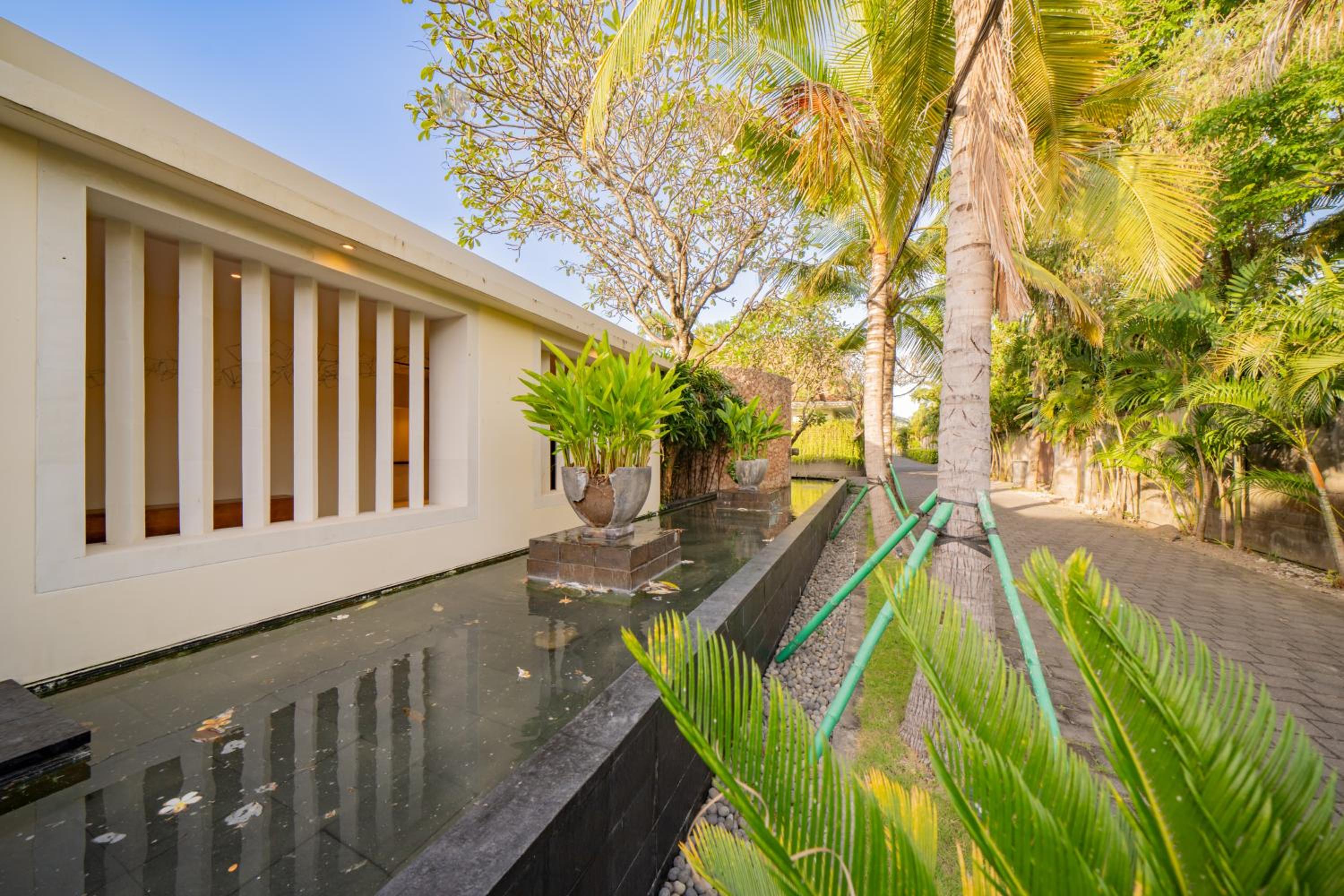 Villa Ramadewa Beachside with Authentic Charm