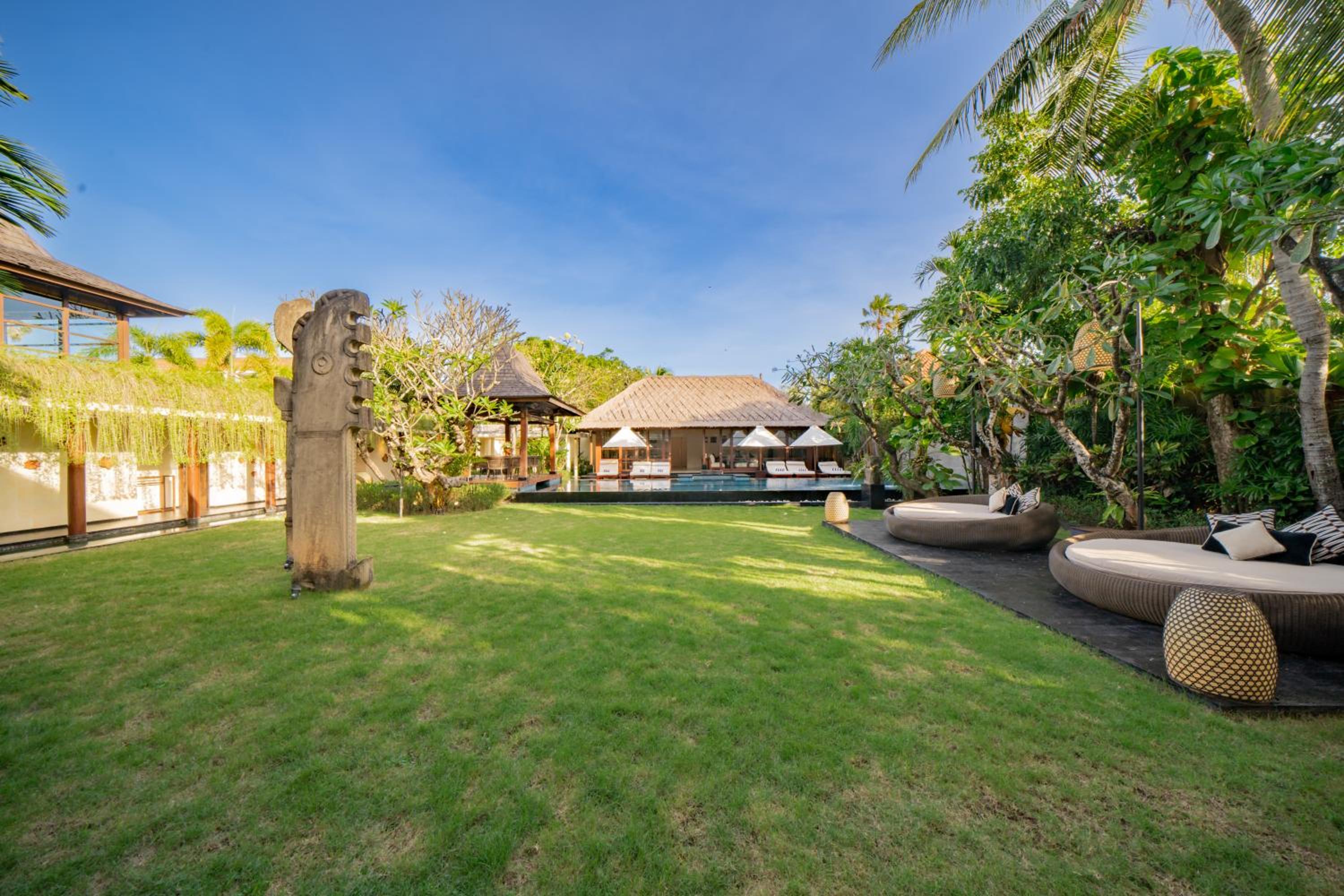Villa Ramadewa Beachside with Authentic Charm