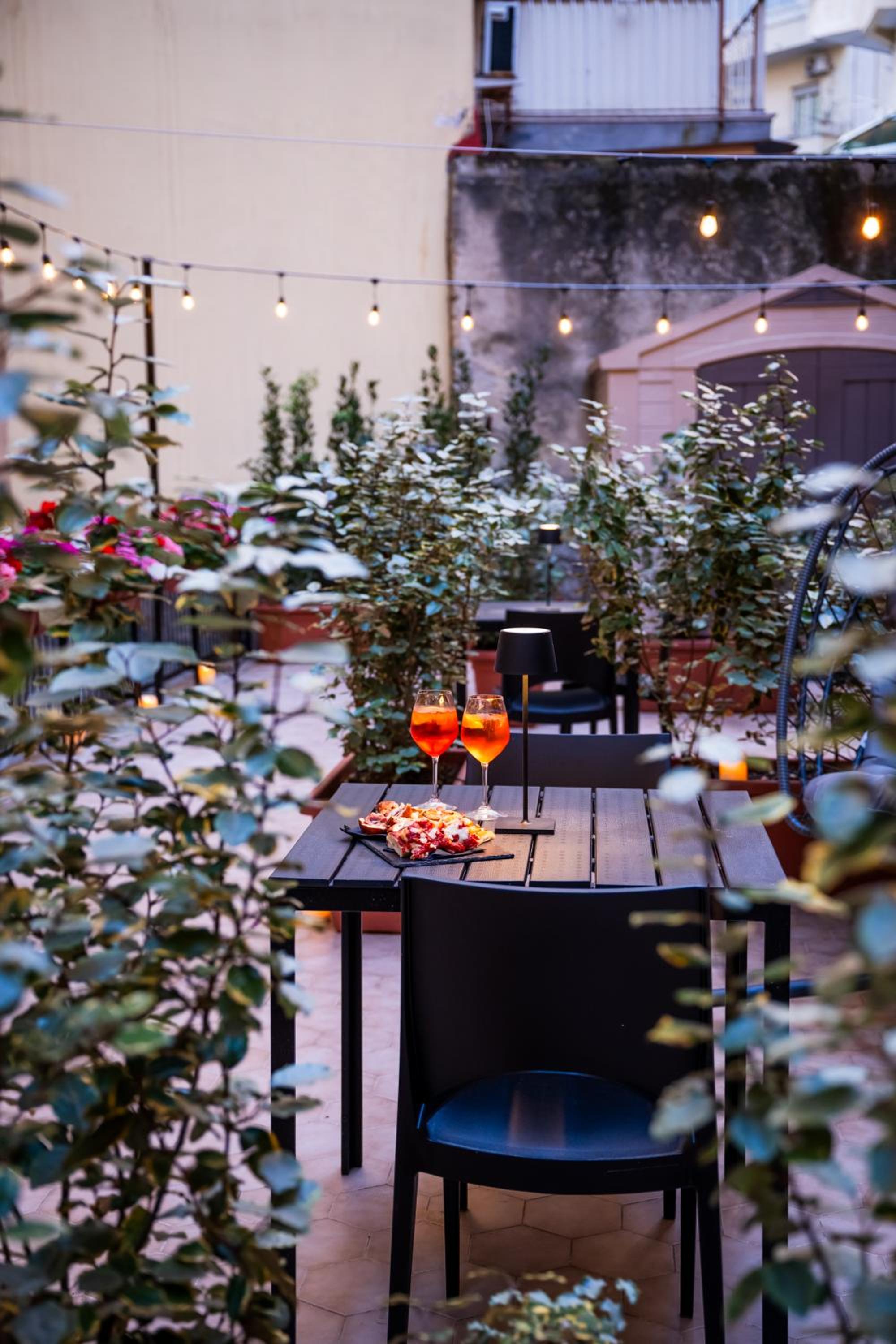 Salvator Rosa Rooms - Di fronte alla Metro, Terrazza & Self Check in