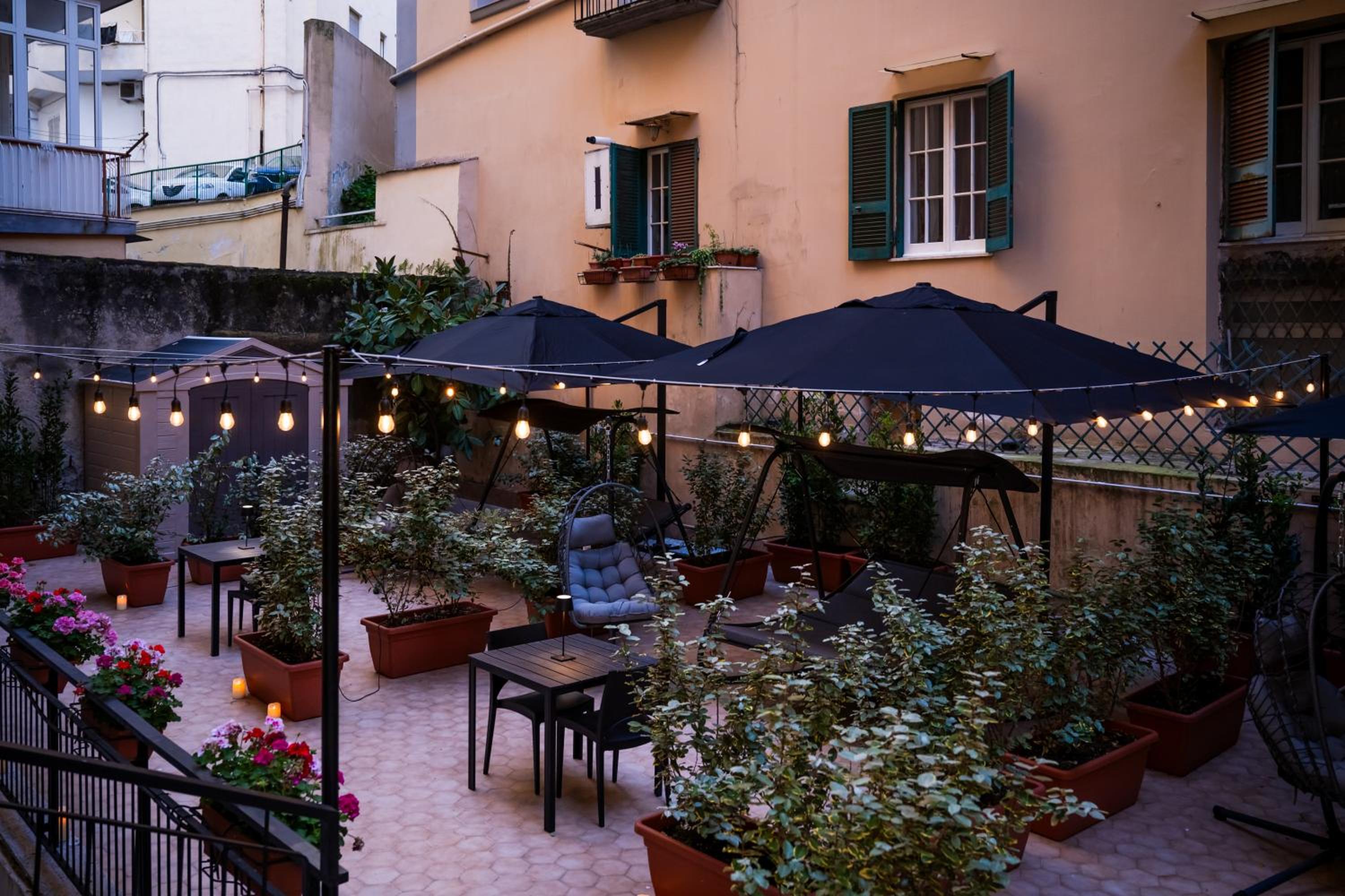 Salvator Rosa Rooms - Di fronte alla Metro, Terrazza & Self Check in