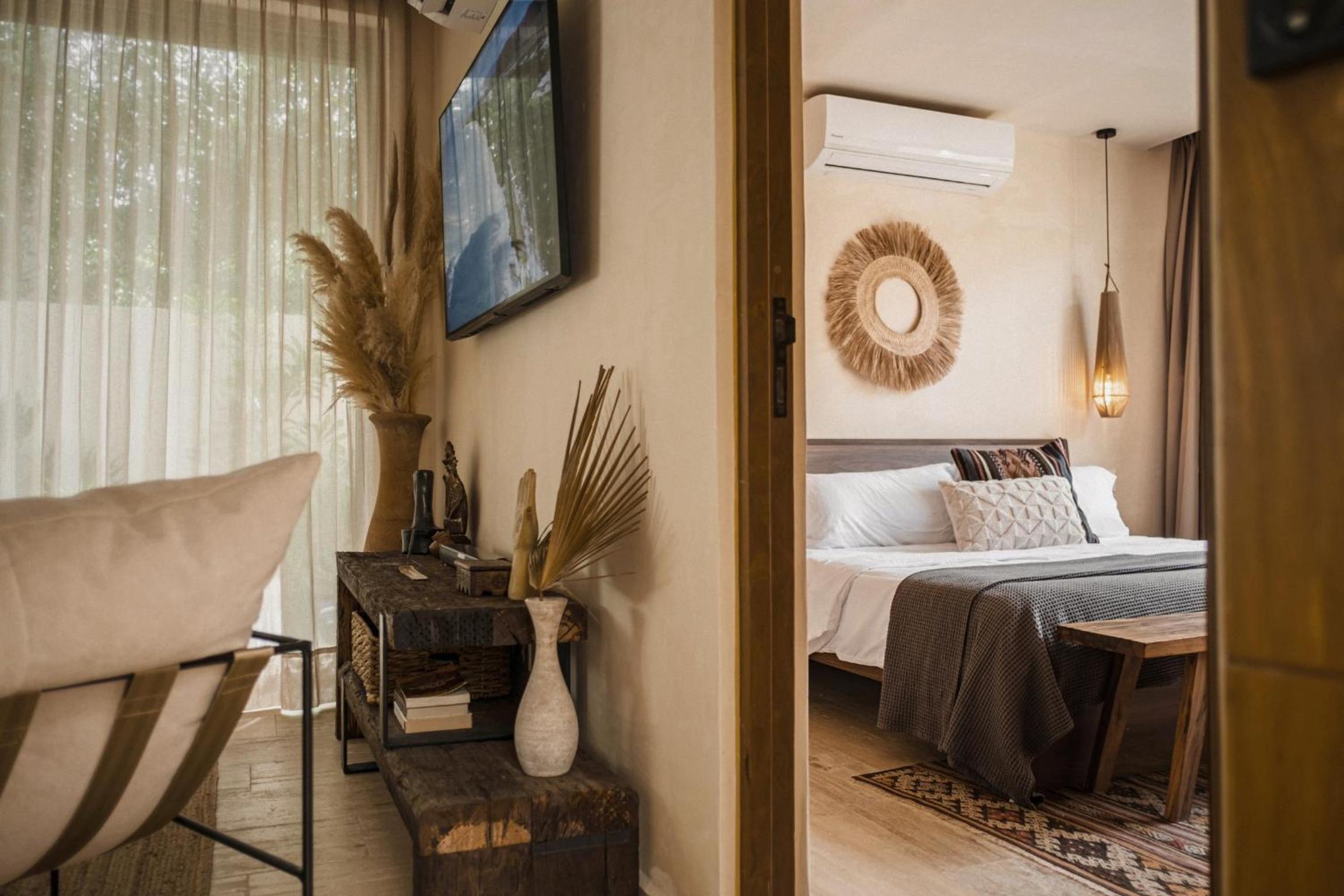 Ka'ana Condo