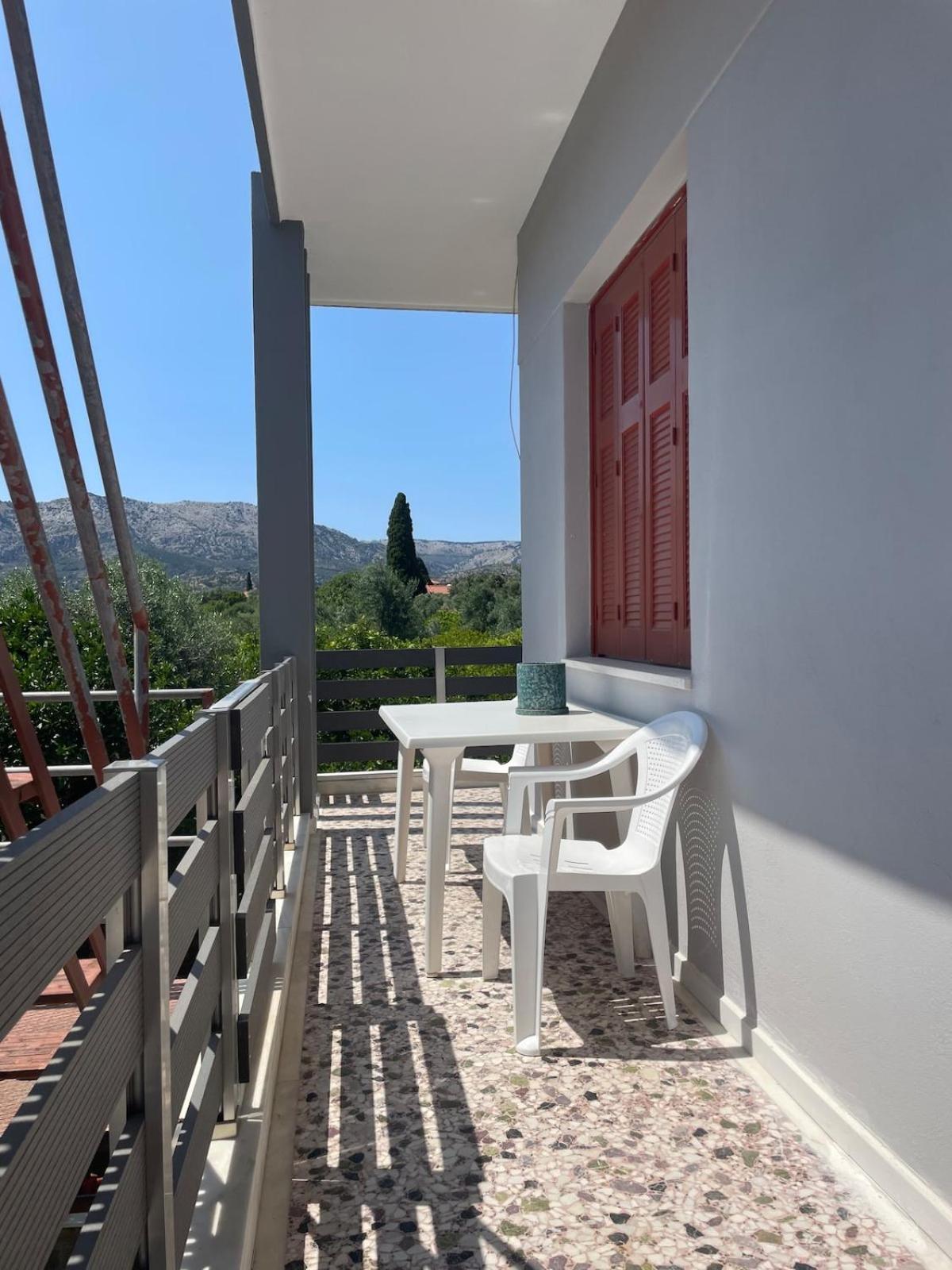 Kouneli's House with Garden