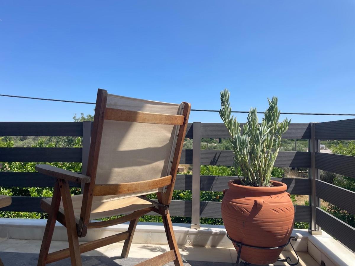 Kouneli's House with Garden