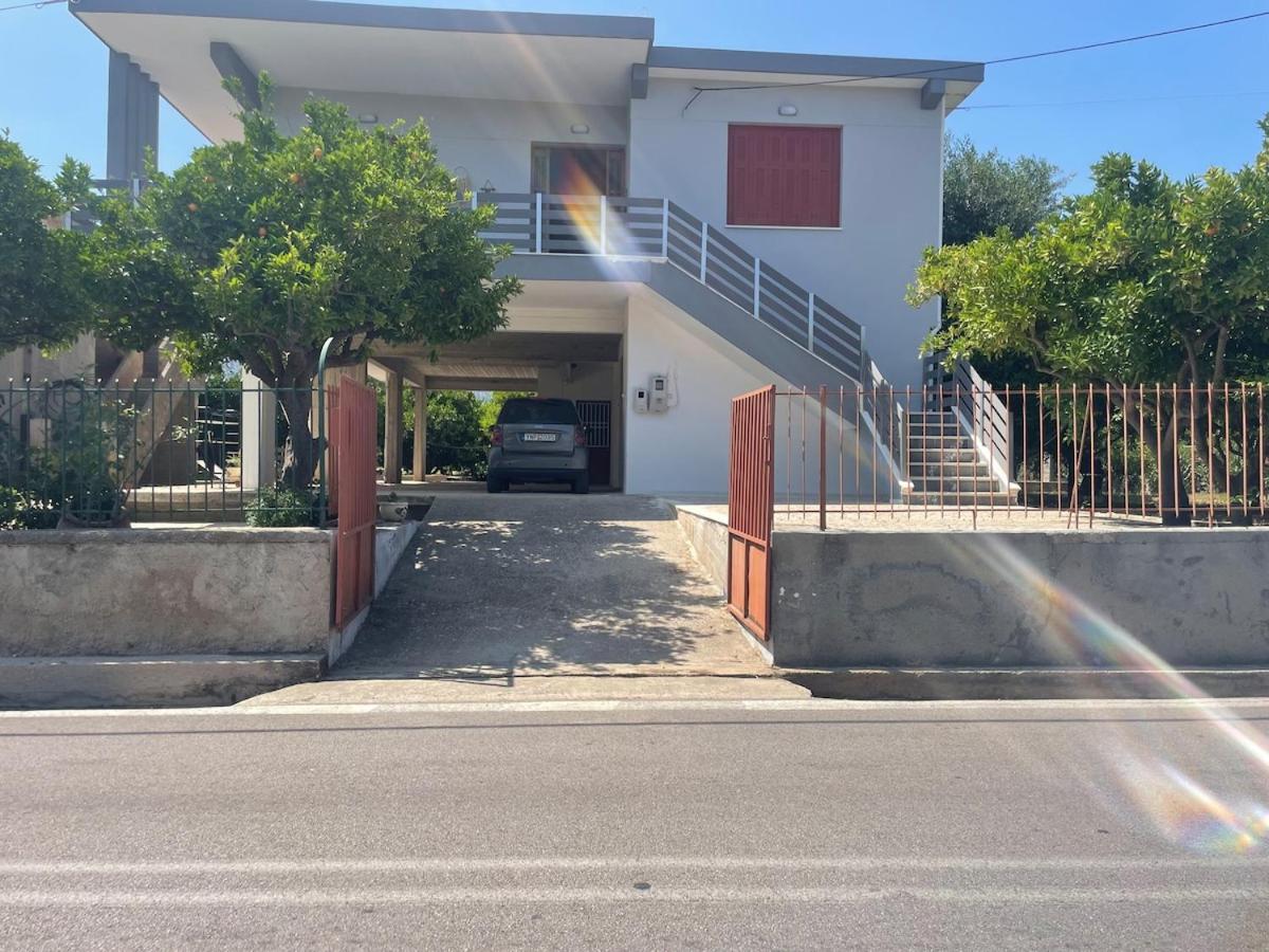 Kouneli's House with Garden