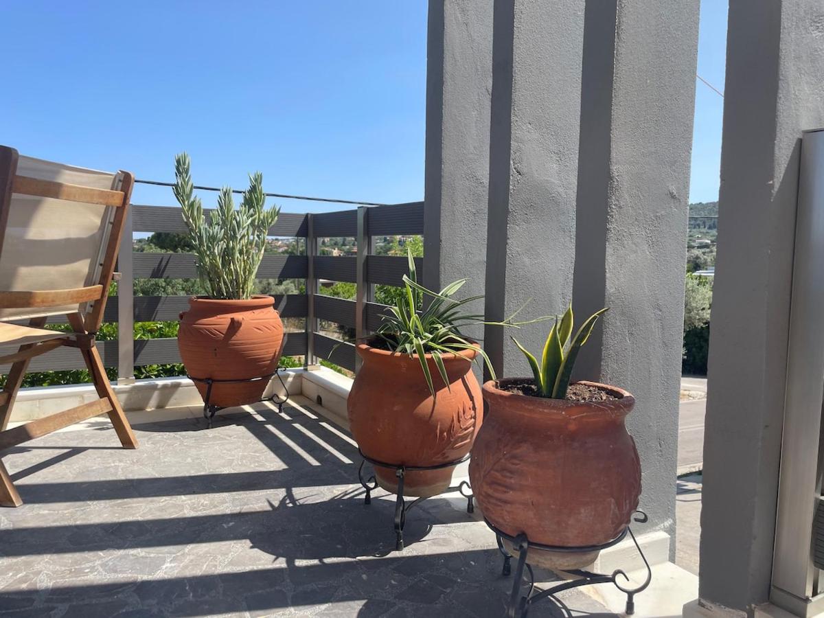 Kouneli's House with Garden