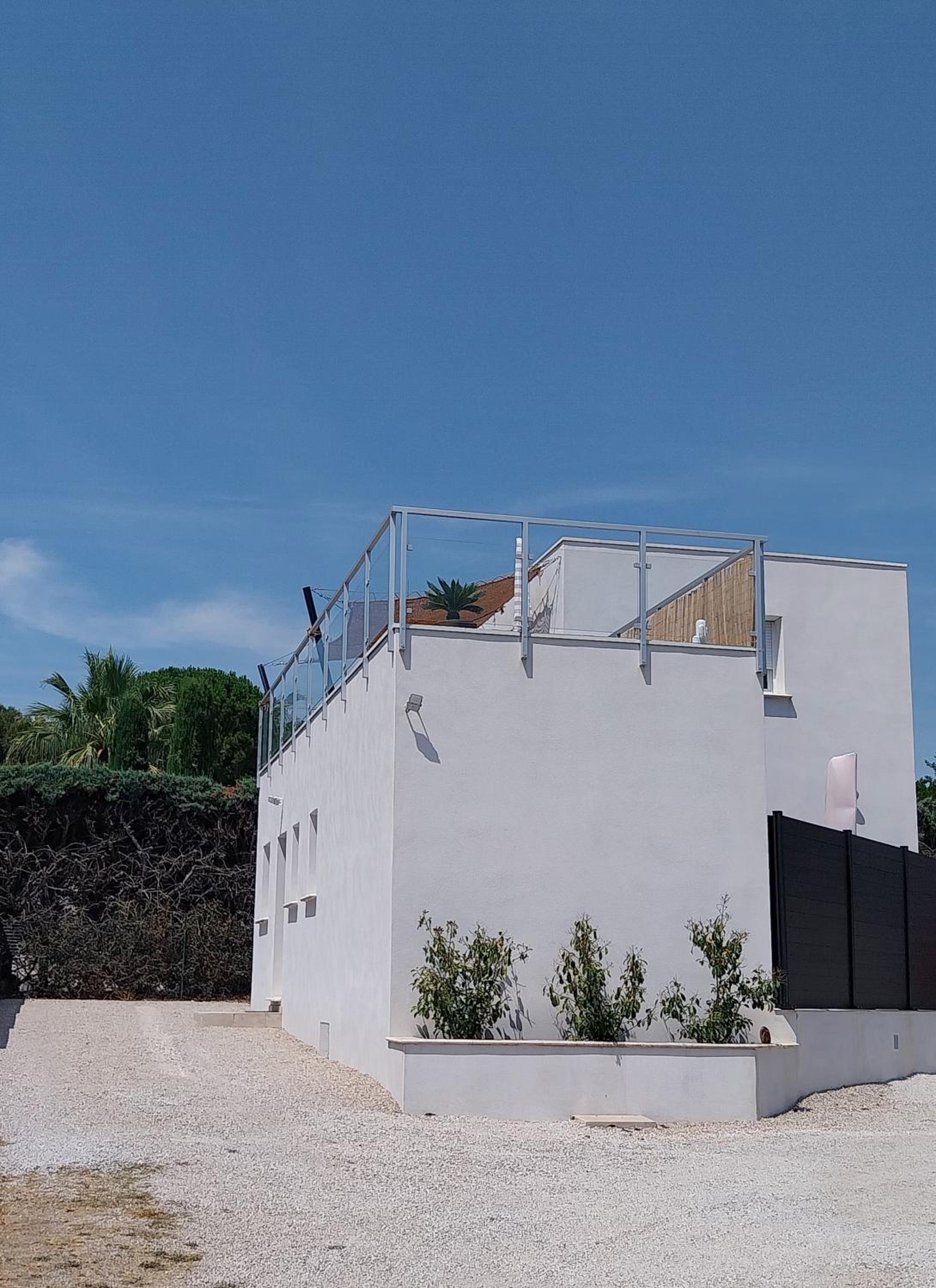 Les brézines Piscine, Terrasse & Boules