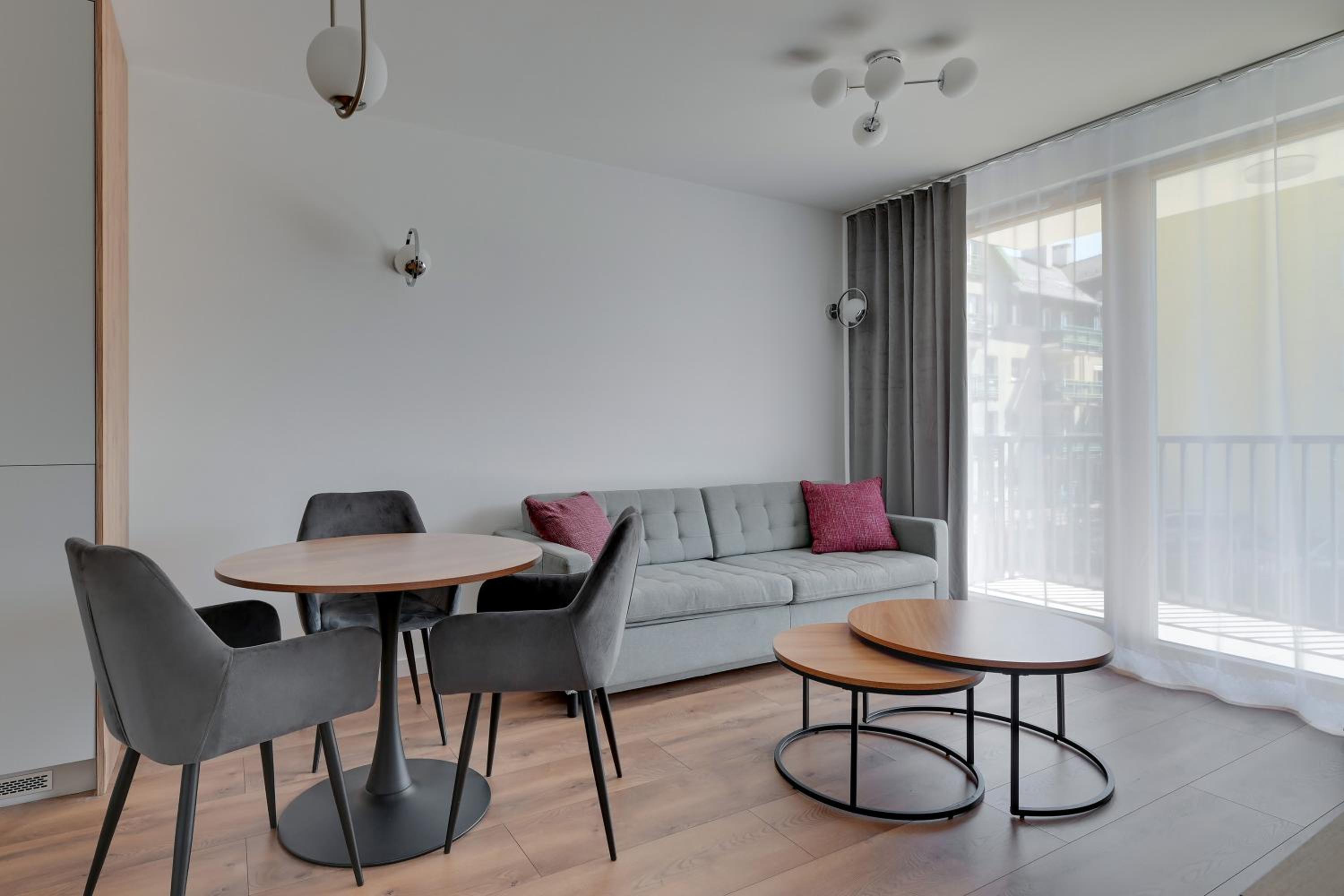 Lion Apartments - Młoda Polska Nowe Apartamenty z parkingiem