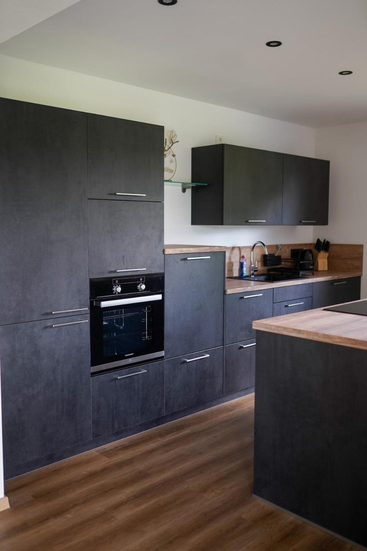Moderne Bauernhof Wohnung mitten in der Natur
